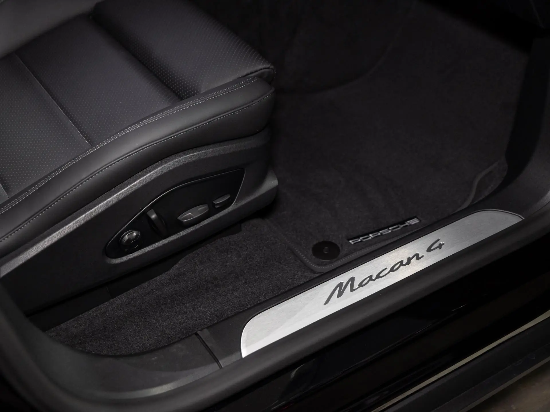 Macan 4