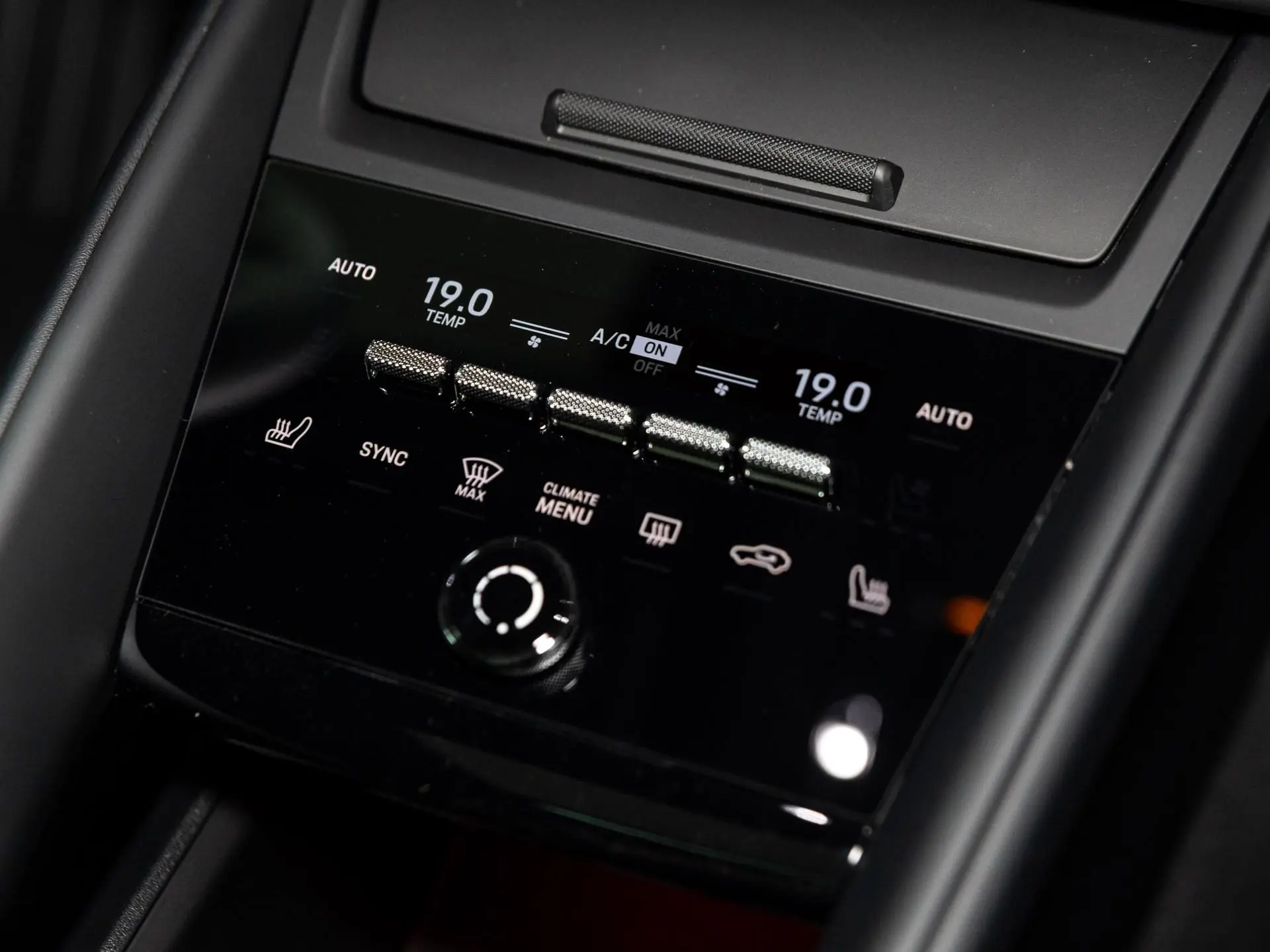 Macan 4