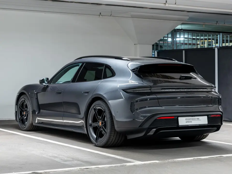 Taycan Sport Turismo Black Edition