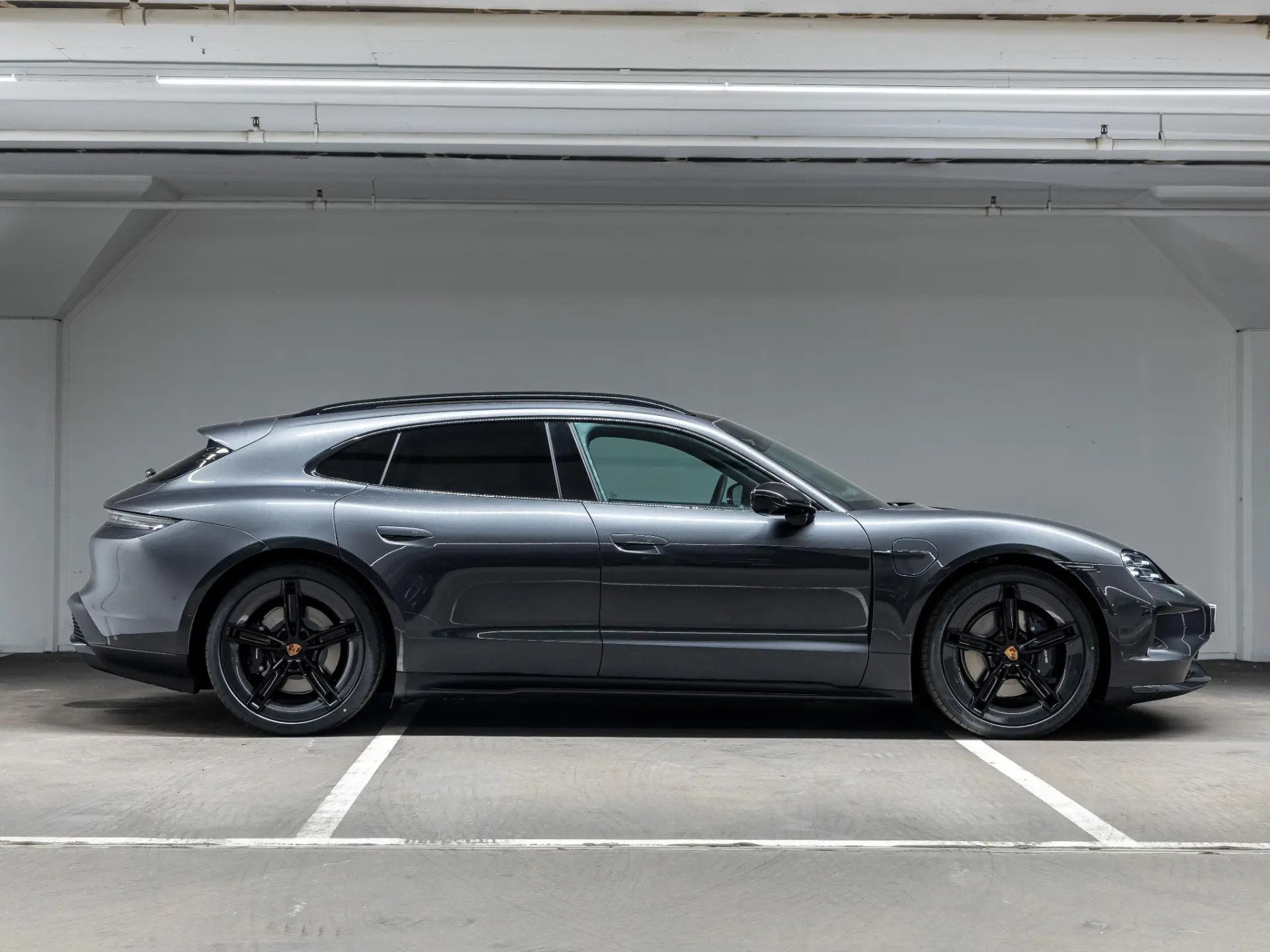 Taycan Sport Turismo Black Edition