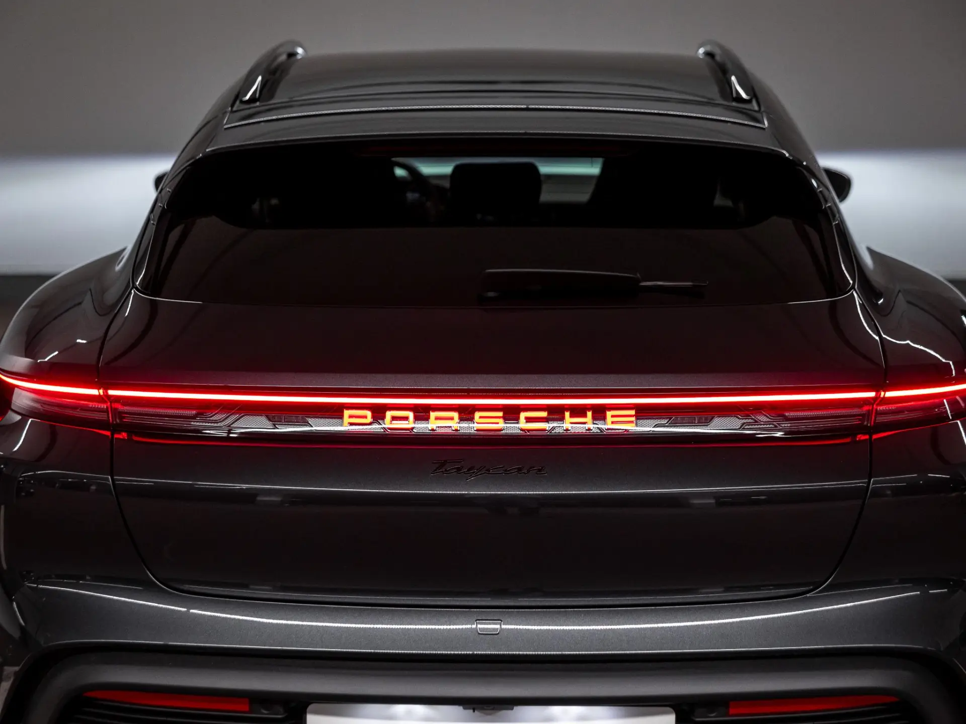 Taycan Sport Turismo Black Edition