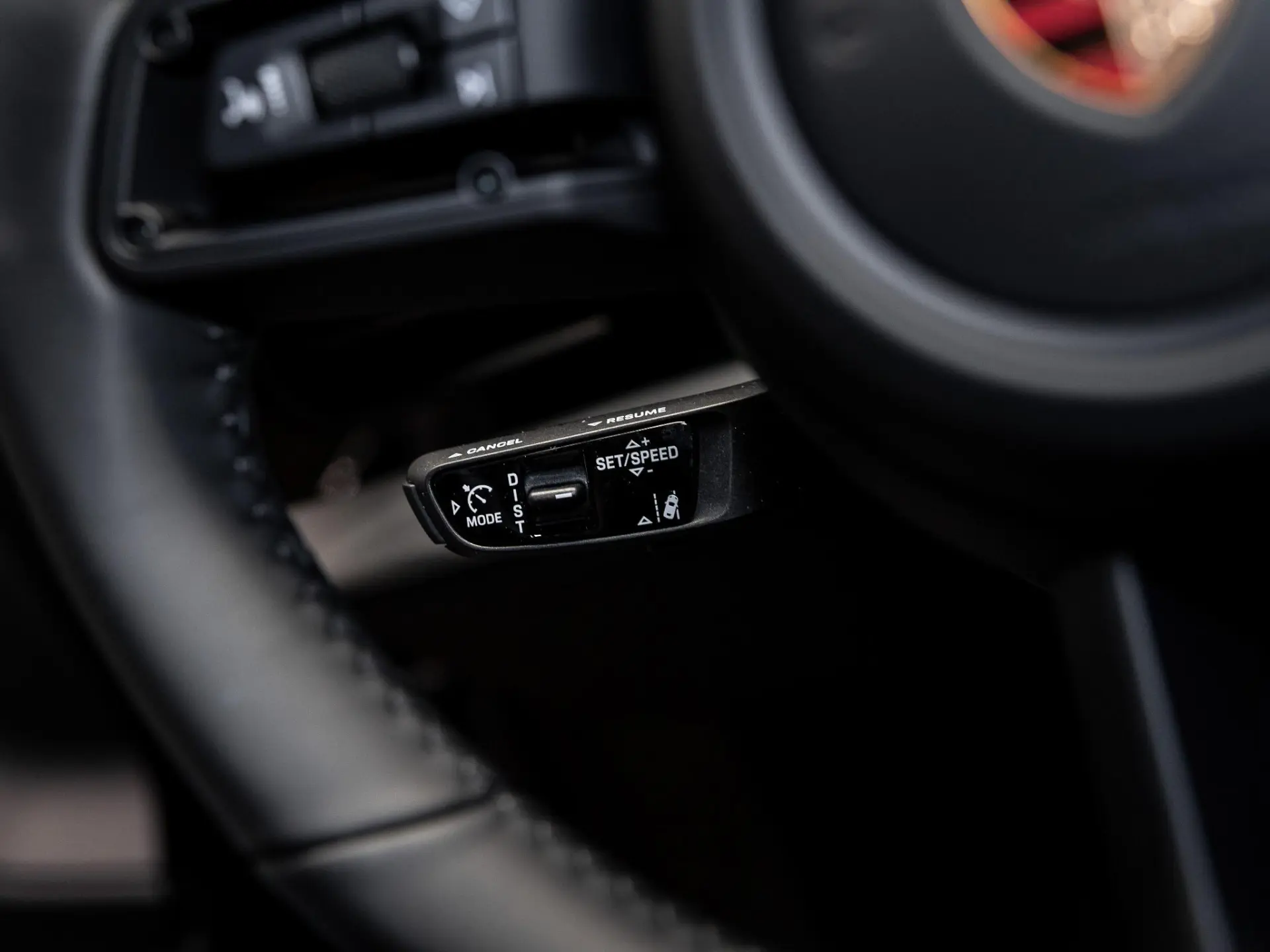 Taycan Sport Turismo Black Edition