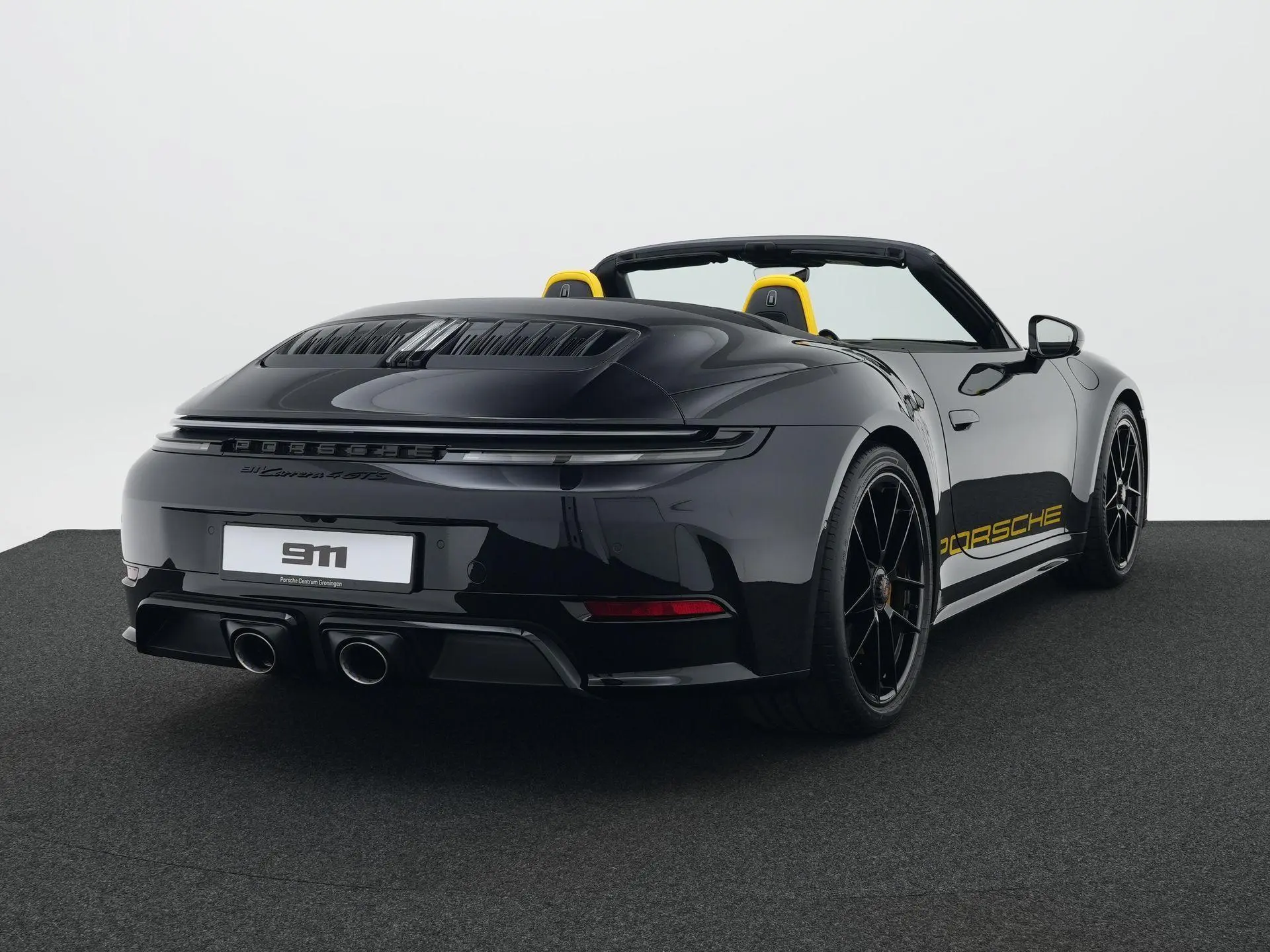 911 Carrera 4 GTS Cabriolet