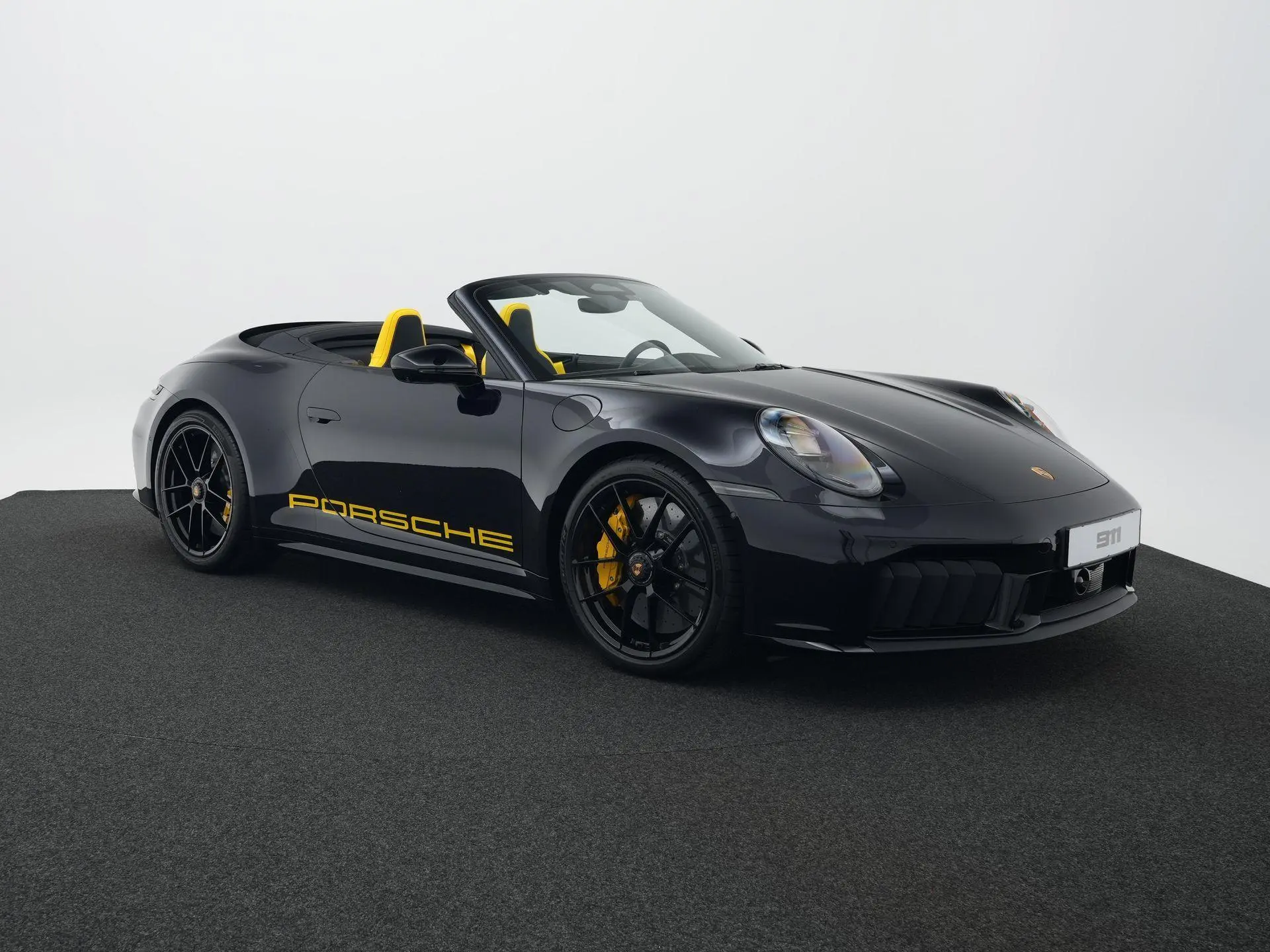 911 Carrera 4 GTS Cabriolet