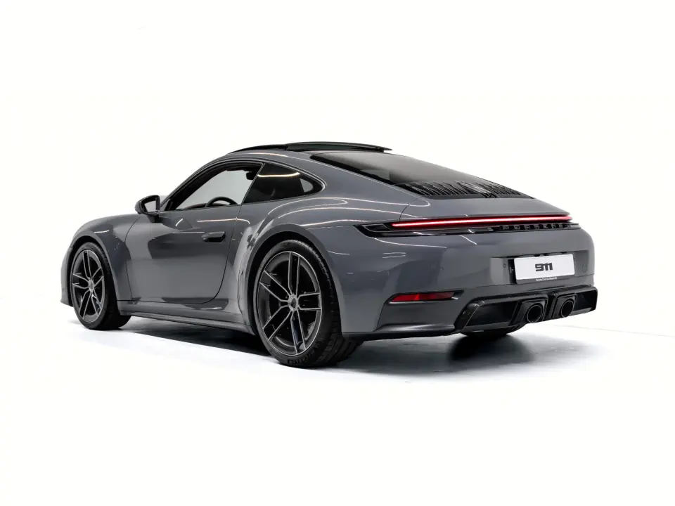 Porsche 911 Carrera 4 GTS