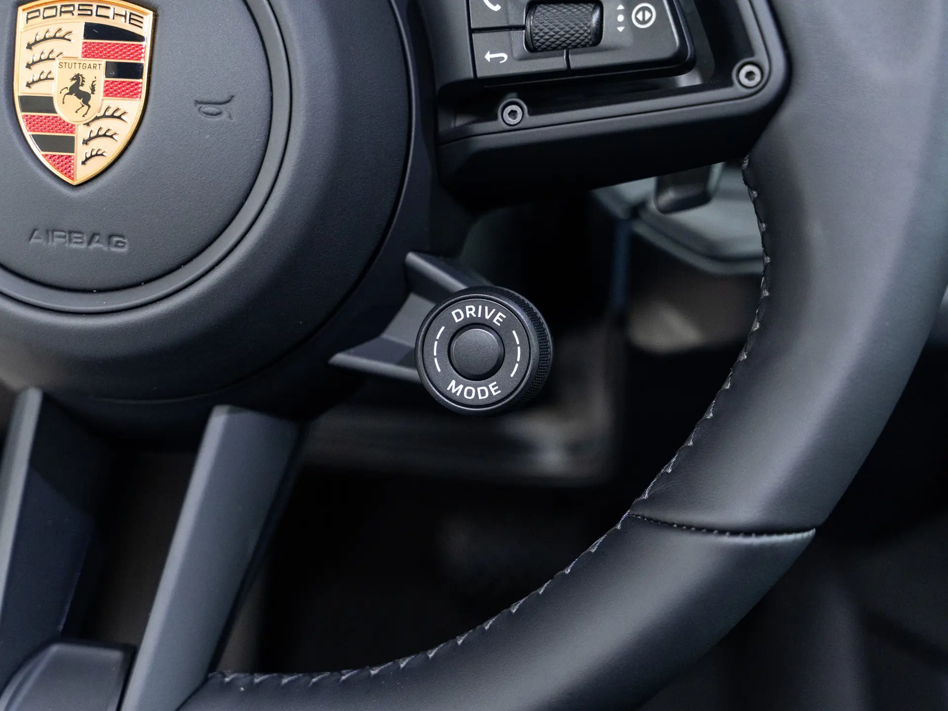 Cayenne E-Hybrid Black Edition