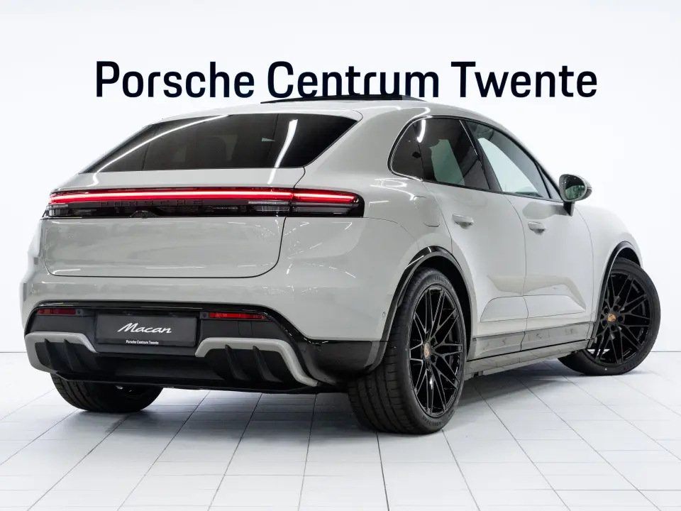 Porsche Macan 4