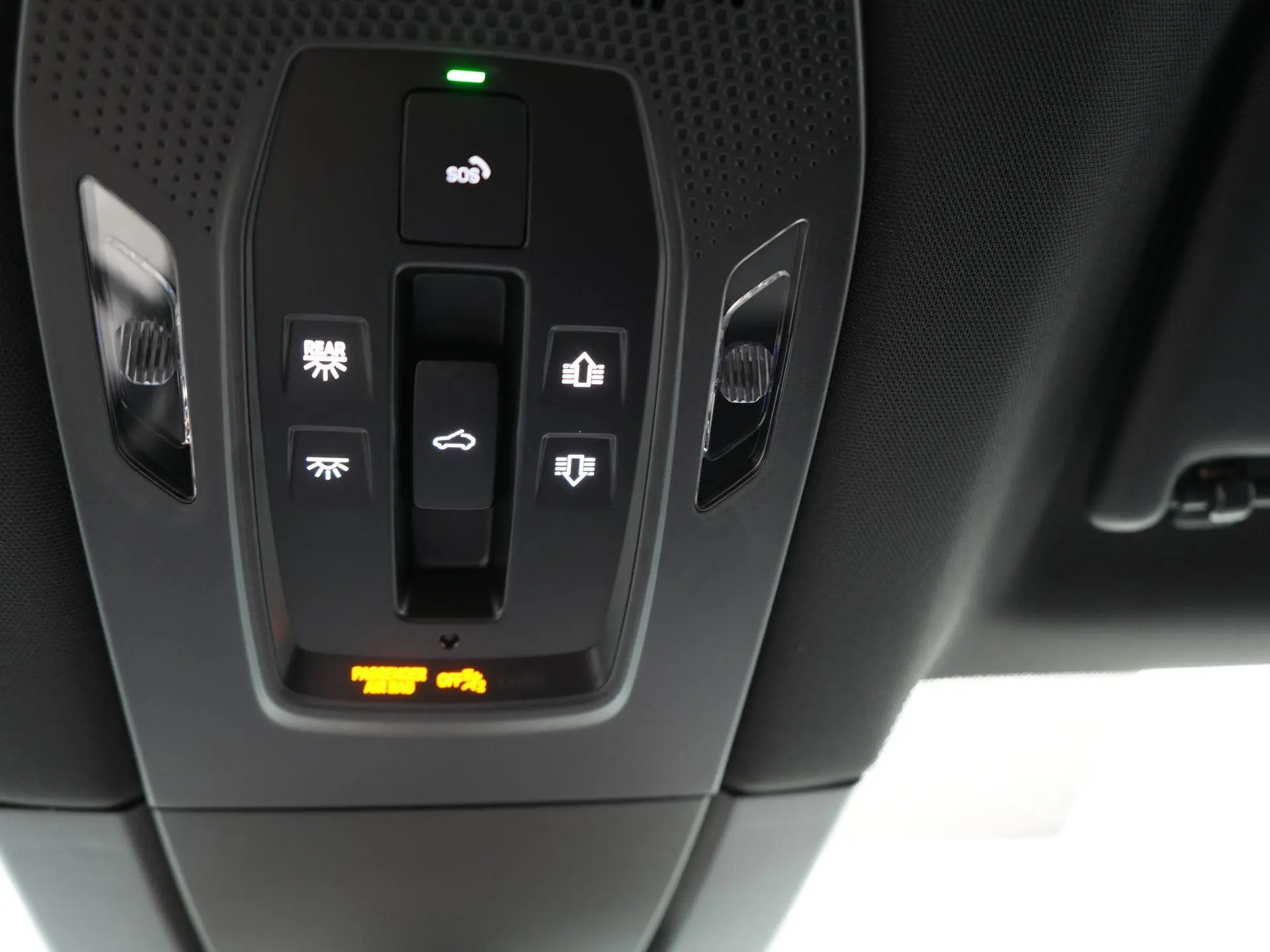 Macan Macan 4