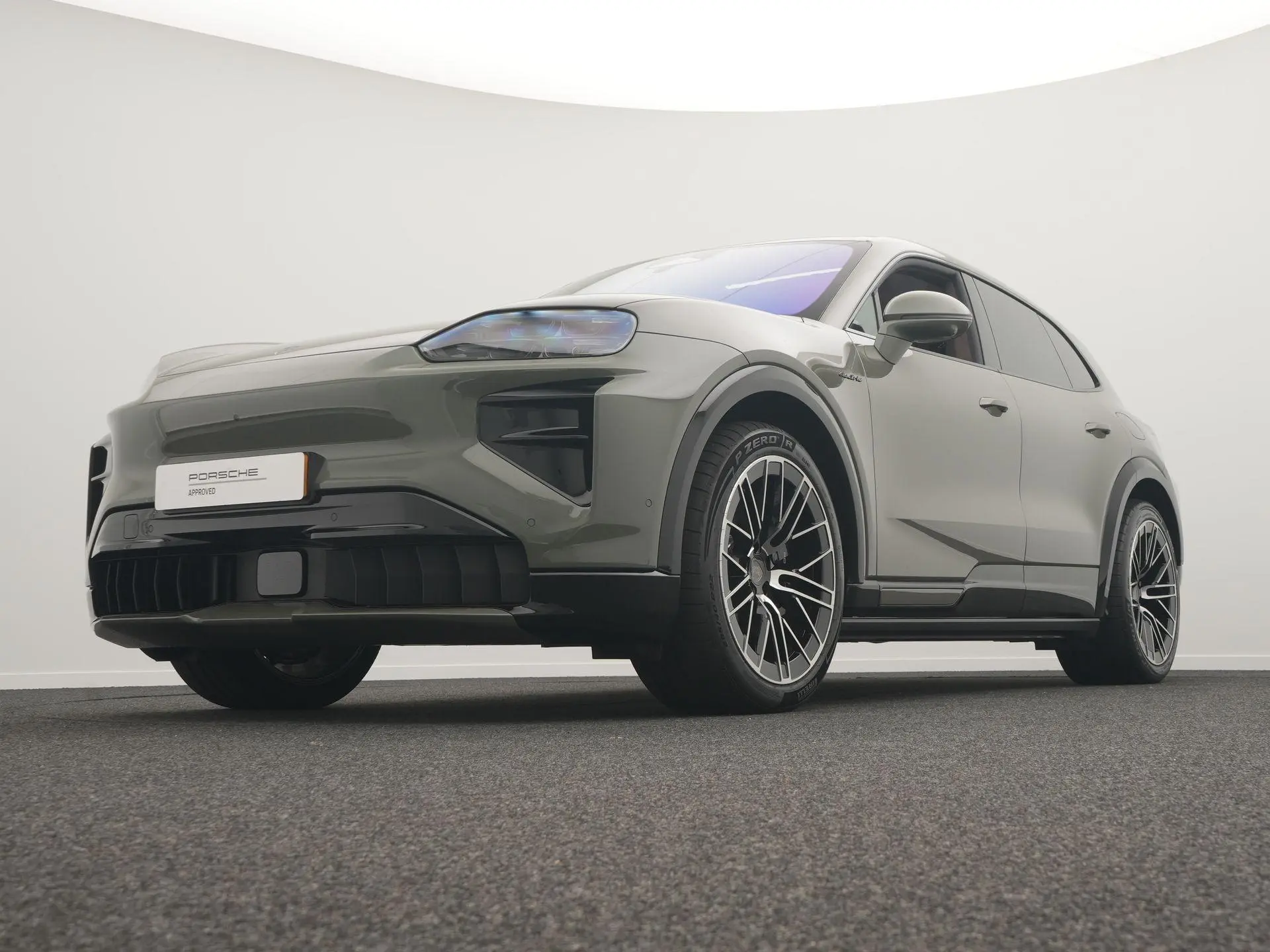 Cayenne Turbo Electric