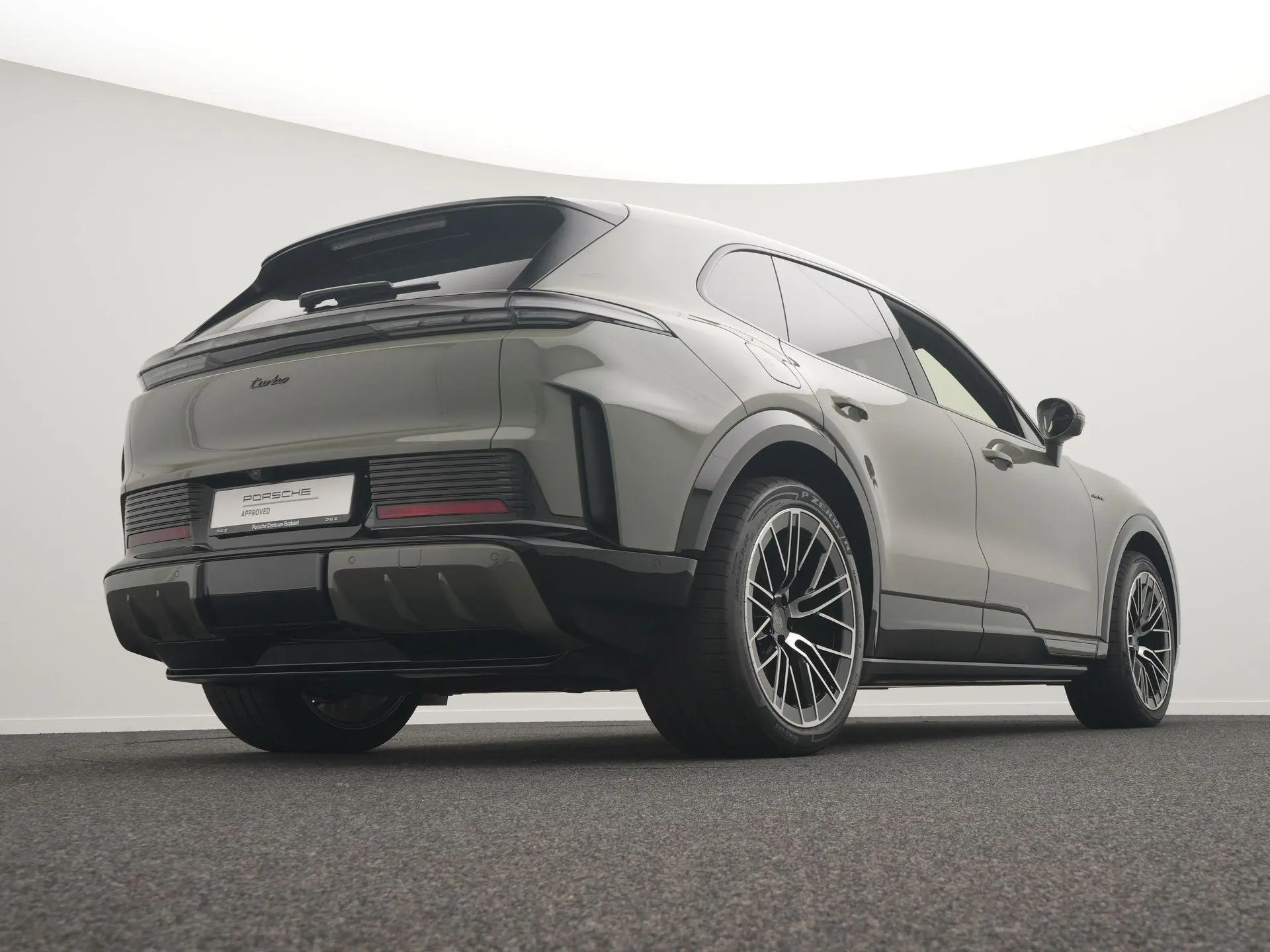 Cayenne Turbo Electric