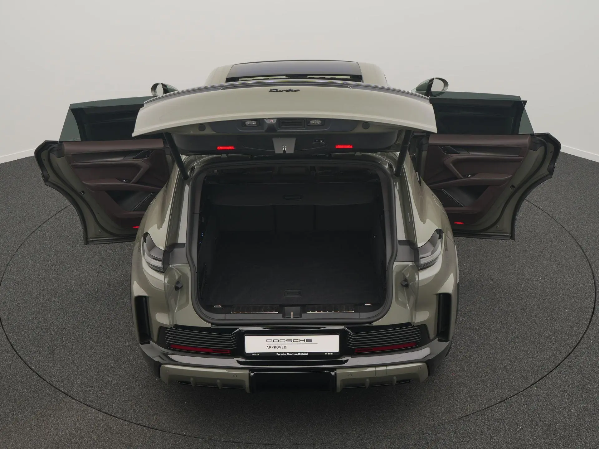 Cayenne Turbo Electric