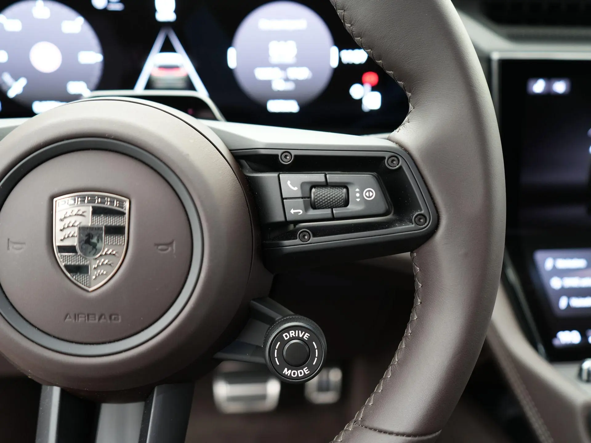 Cayenne Turbo Electric