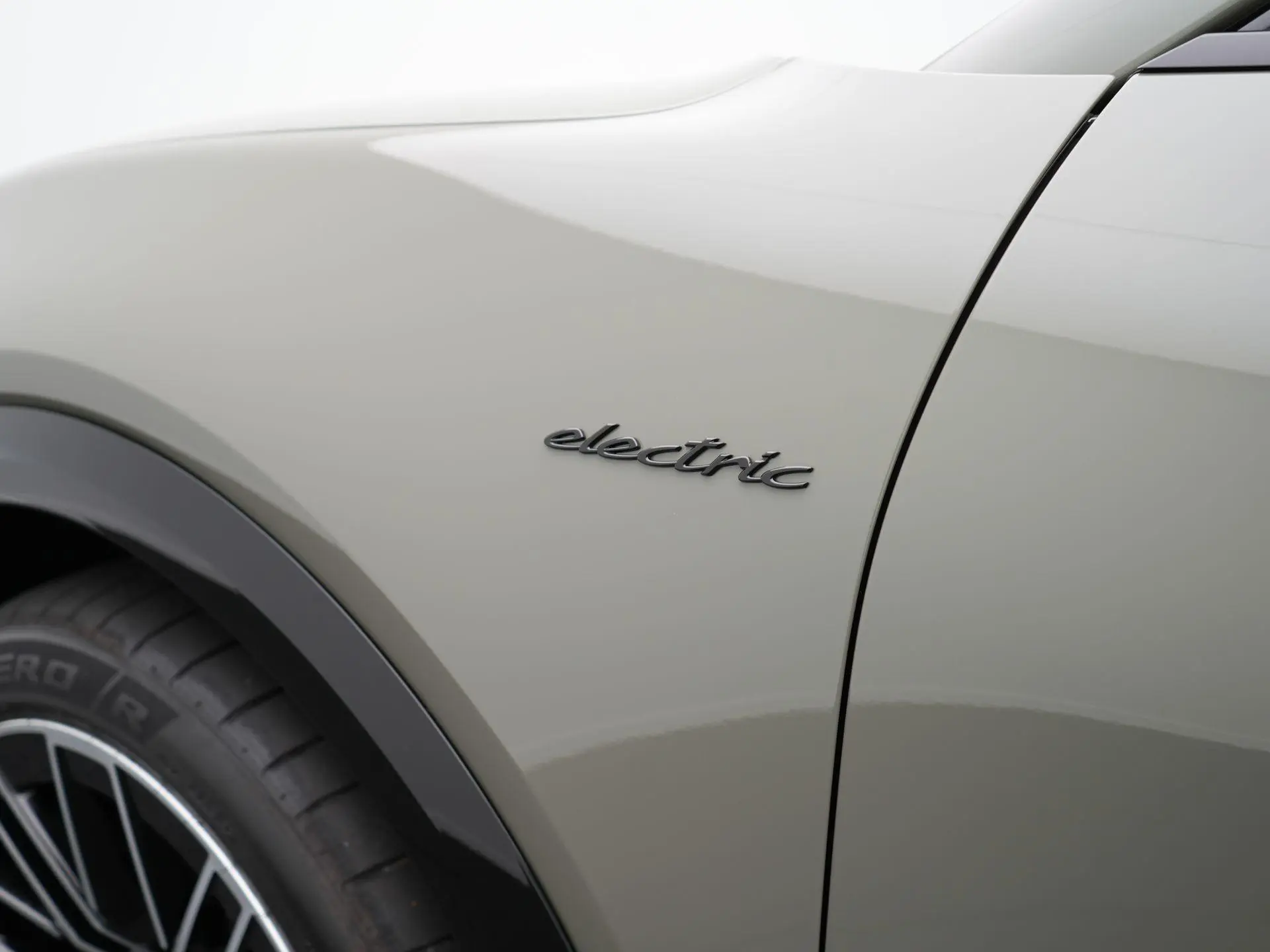 Cayenne Turbo Electric
