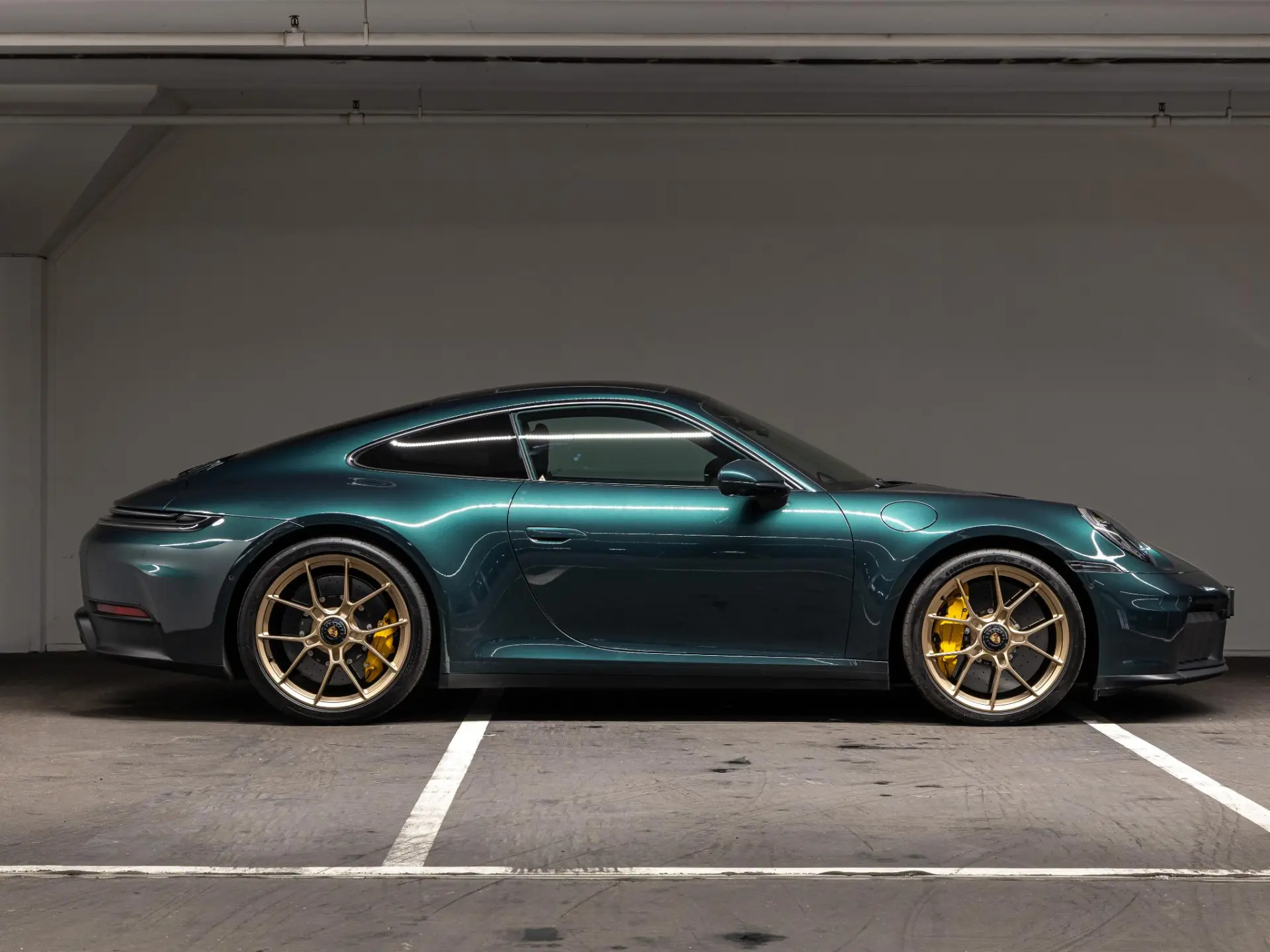 911 3.6 T-Hybrid Carrera 4 GTS