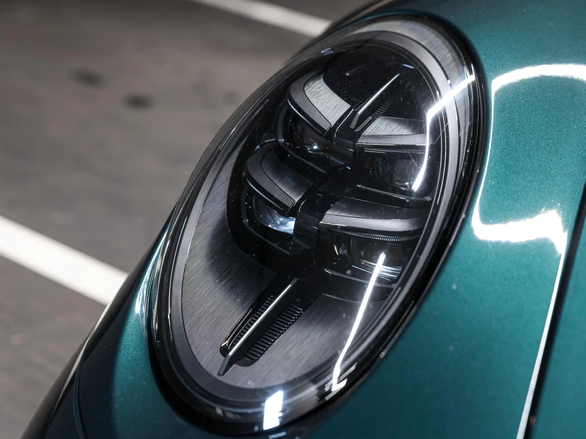 911 3.6 T-Hybrid Carrera 4 GTS