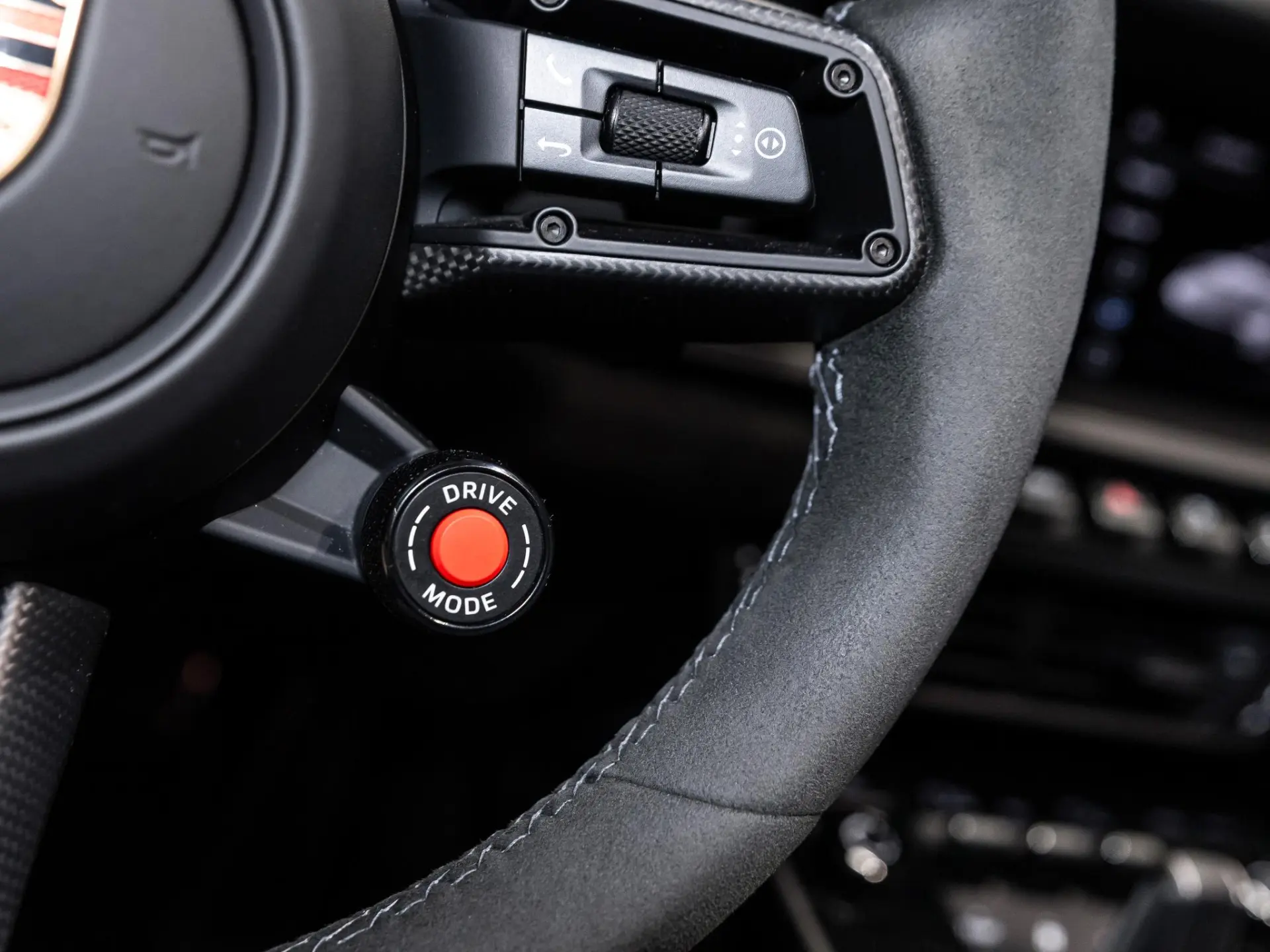 911 3.6 T-Hybrid Carrera 4 GTS