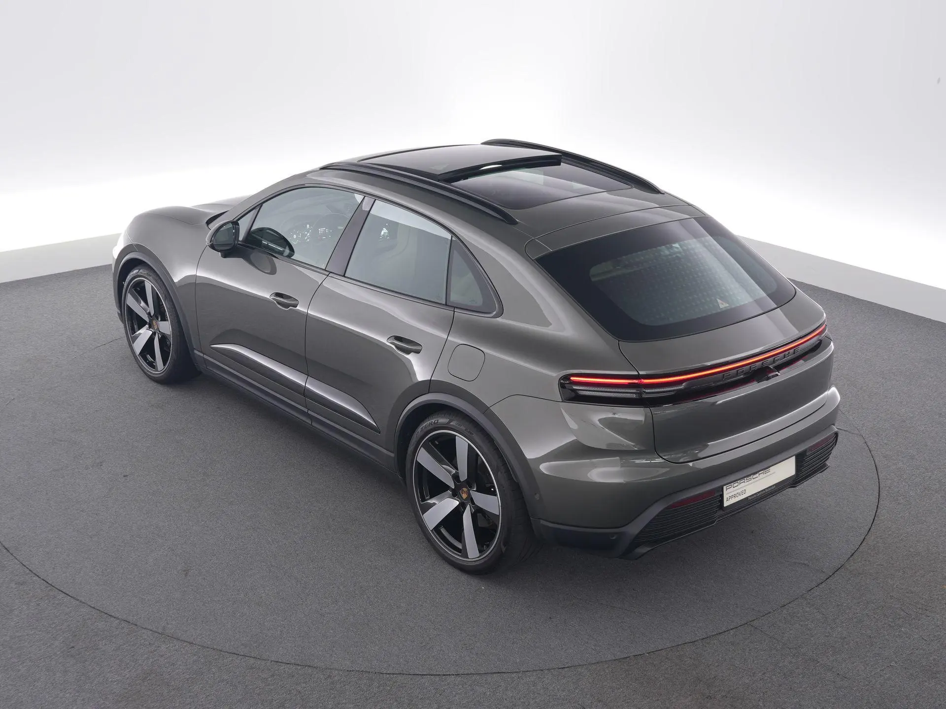 Macan 4 S 100 kWh