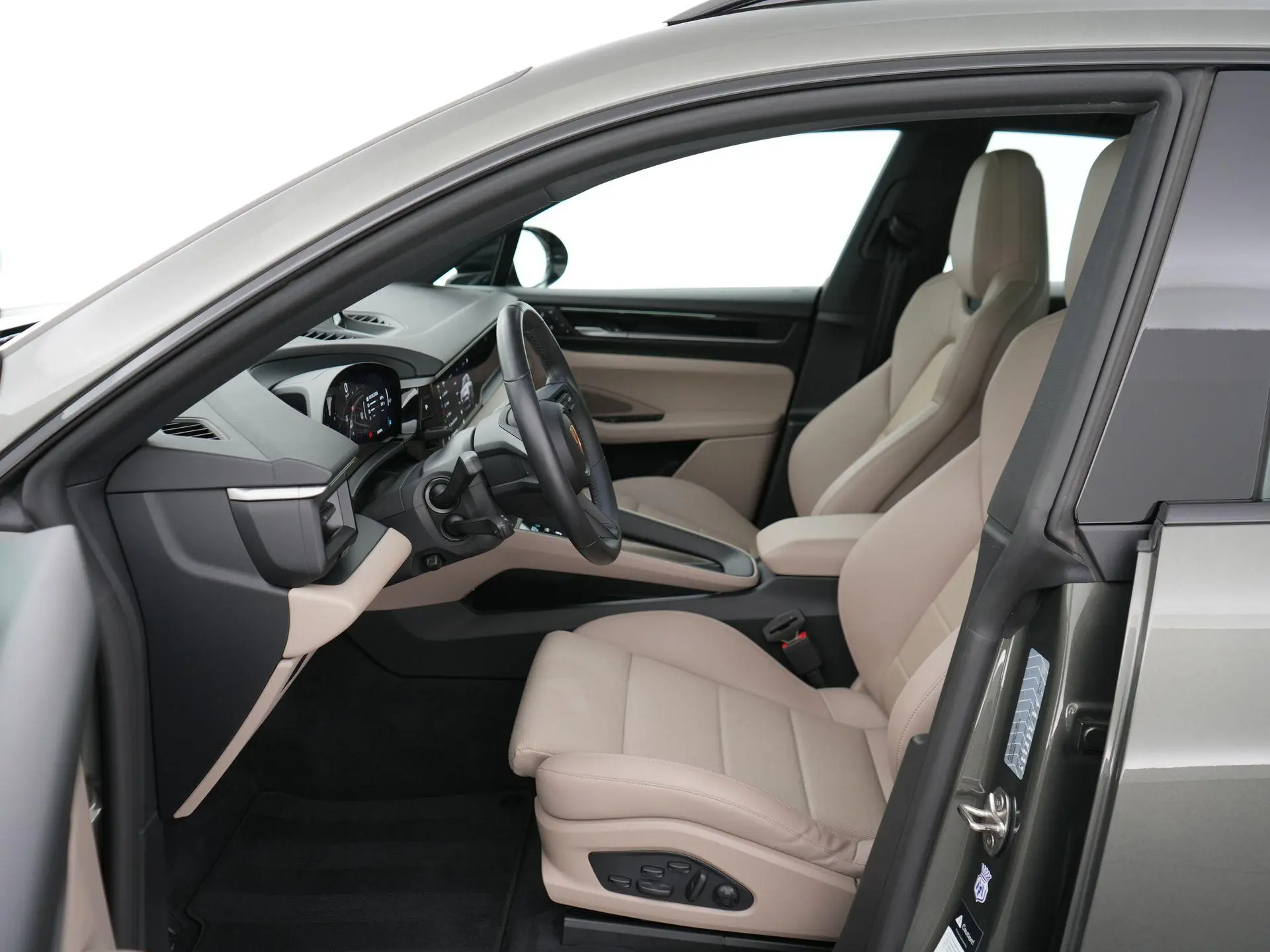 Macan 4 S 100 kWh