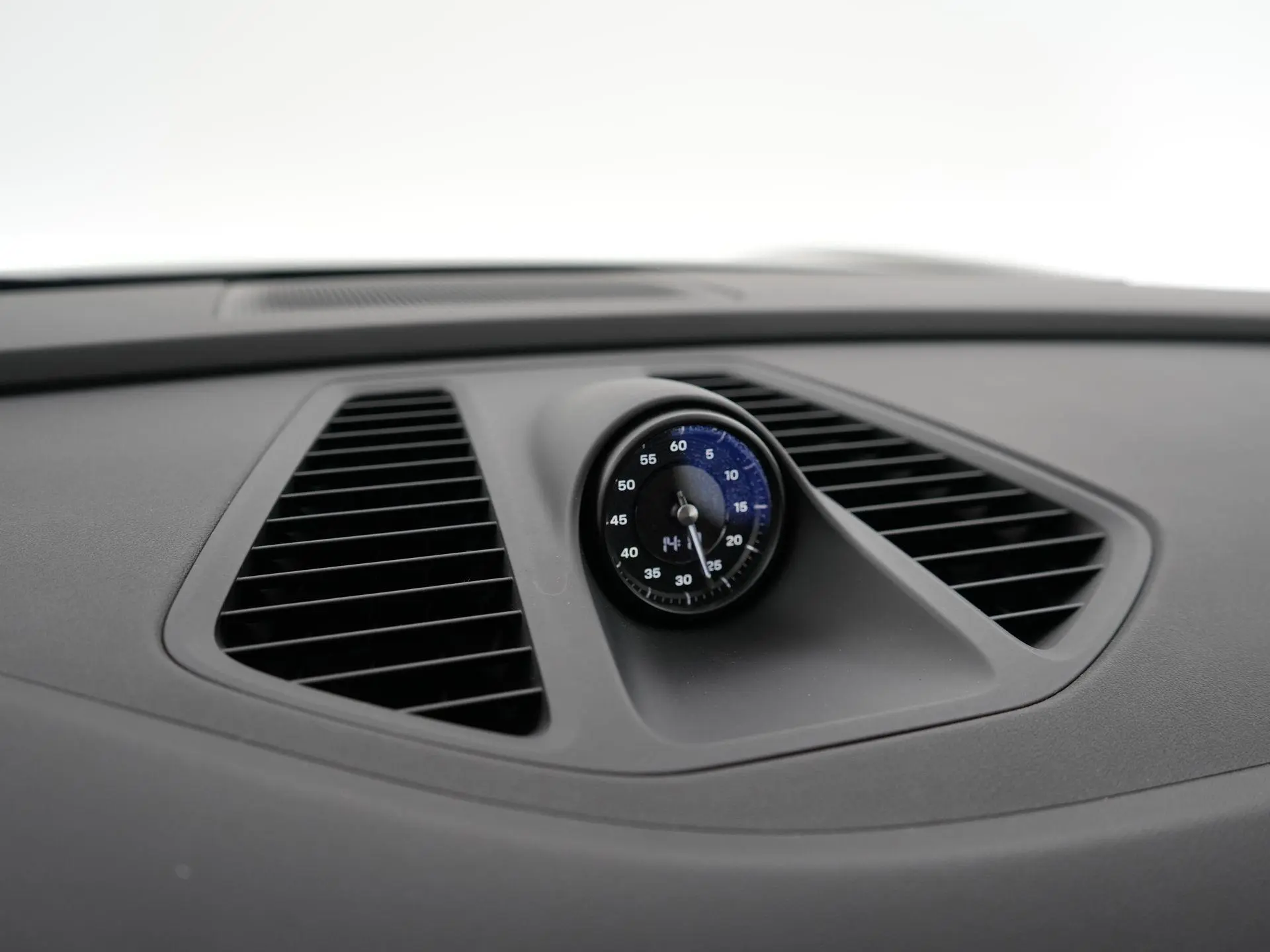 Macan 4 S 100 kWh