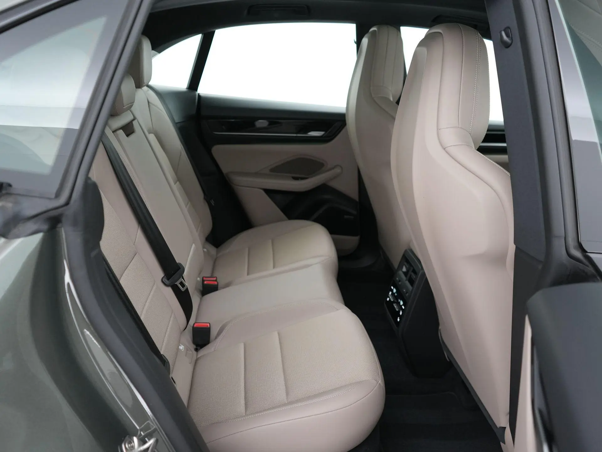 Macan 4 S 100 kWh