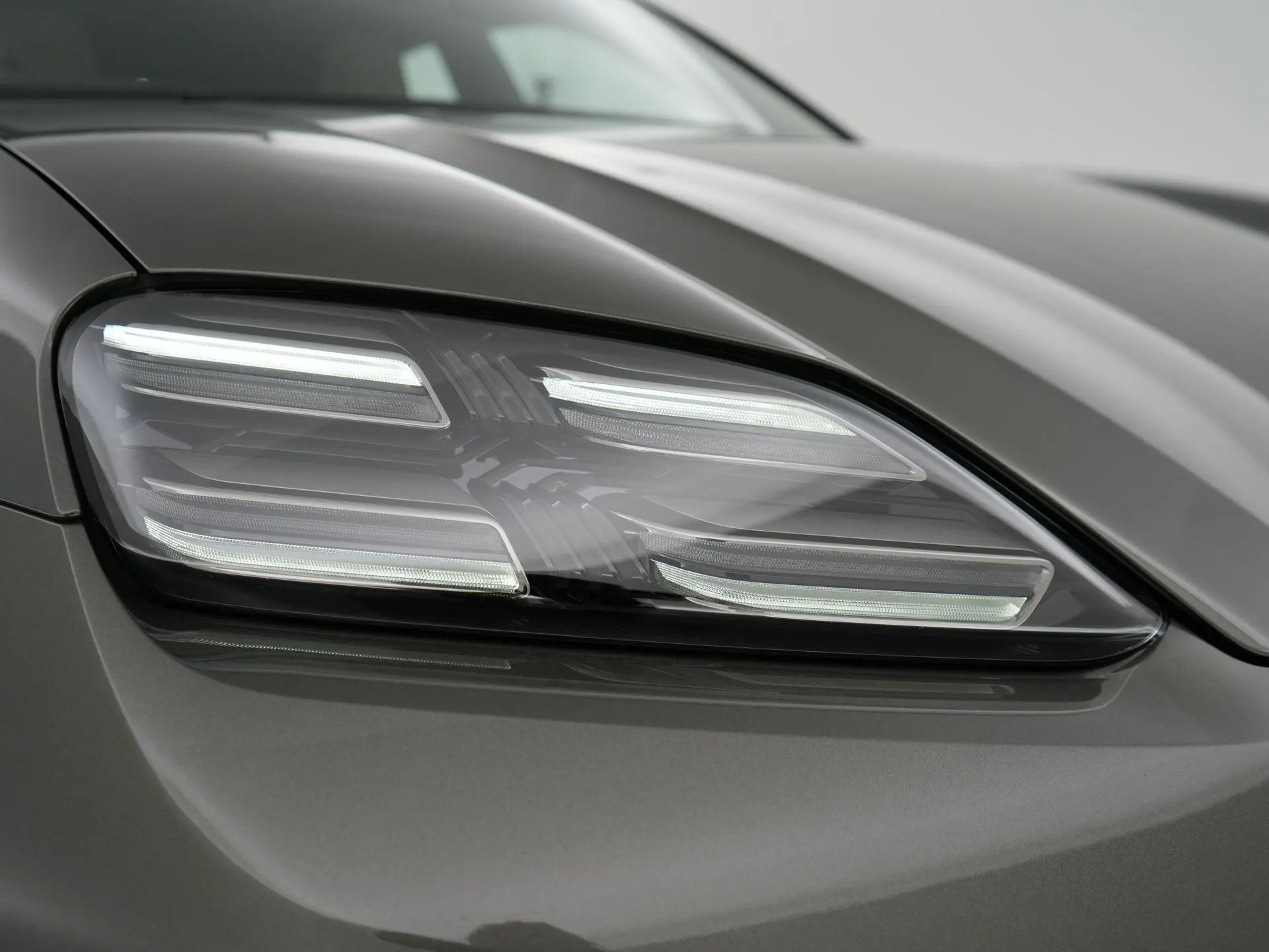 Macan 4 S 100 kWh