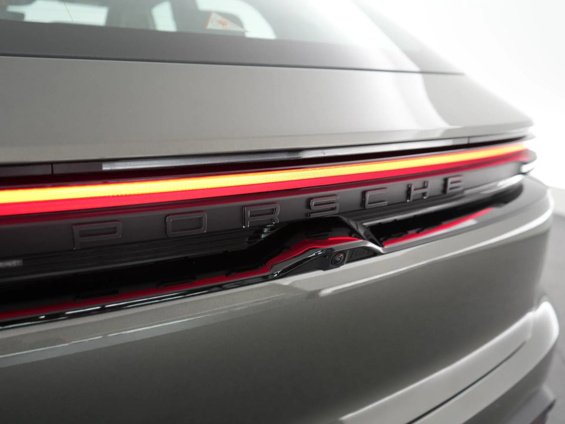 Macan 4 S 100 kWh