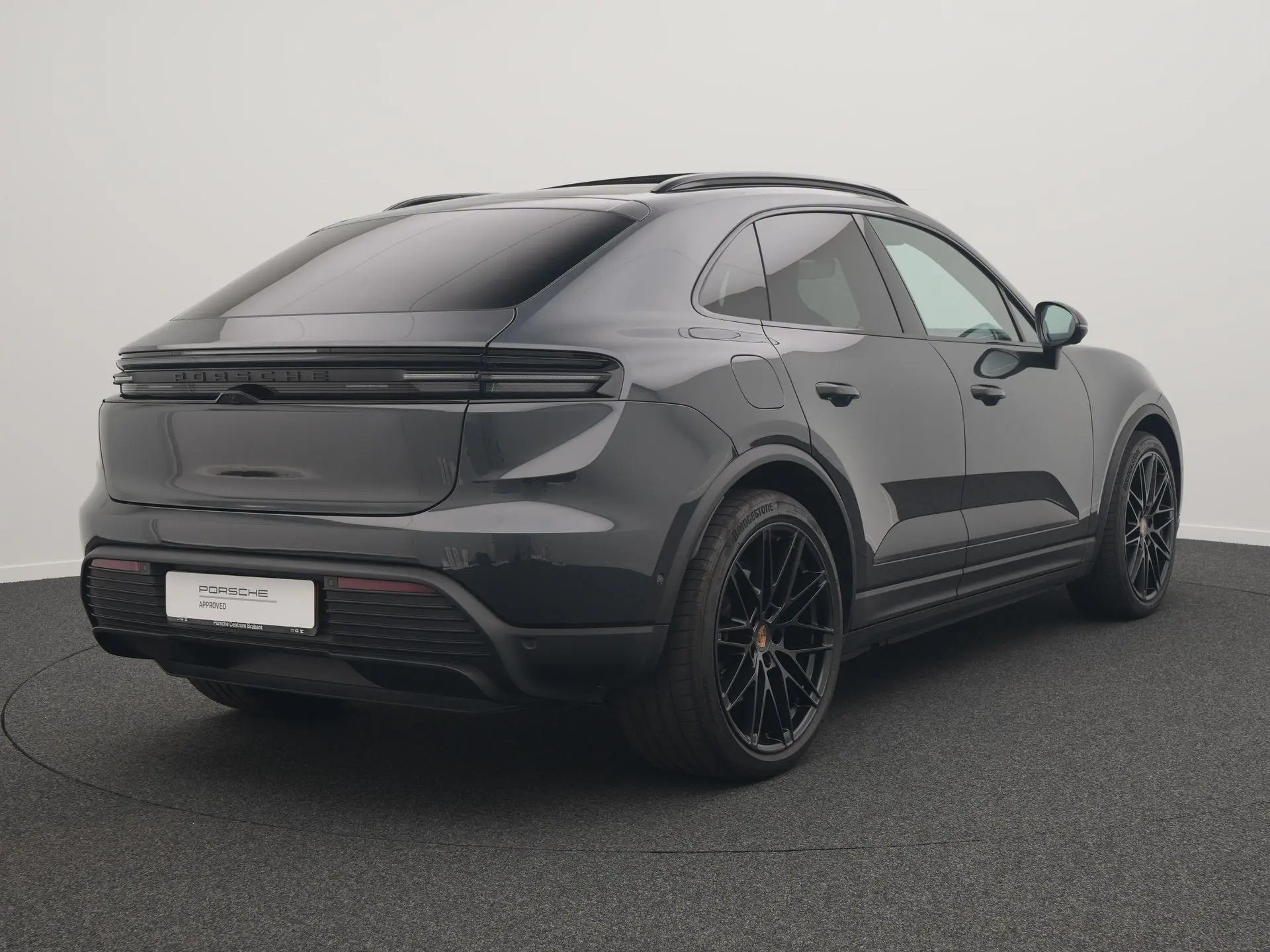 Macan 4