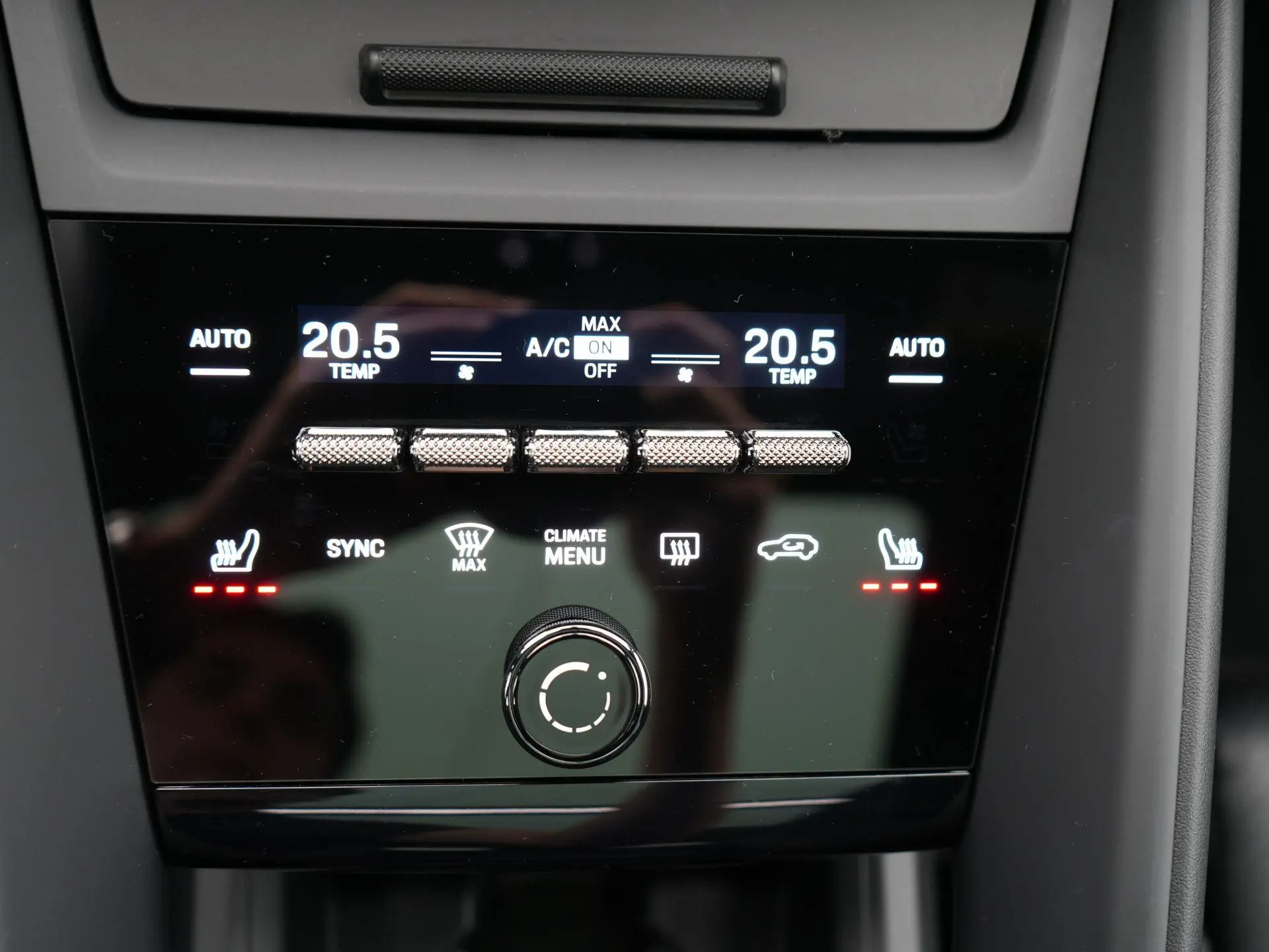 Macan 4