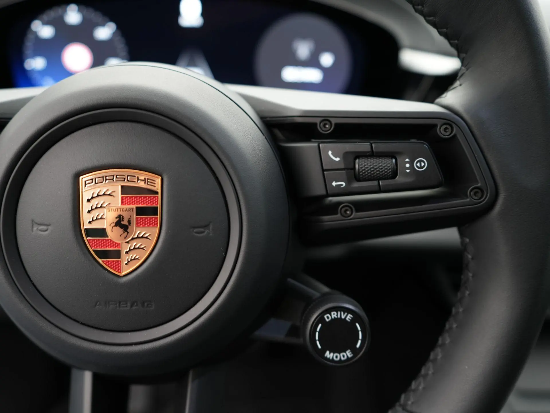 Macan 4
