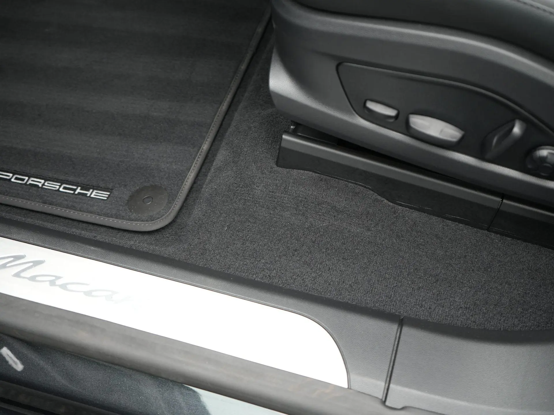 Macan 4