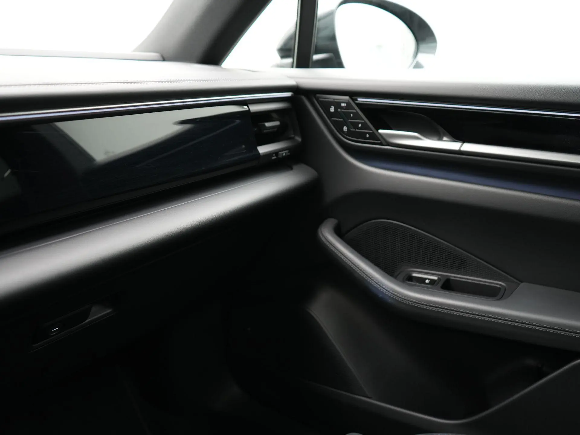 Macan 4