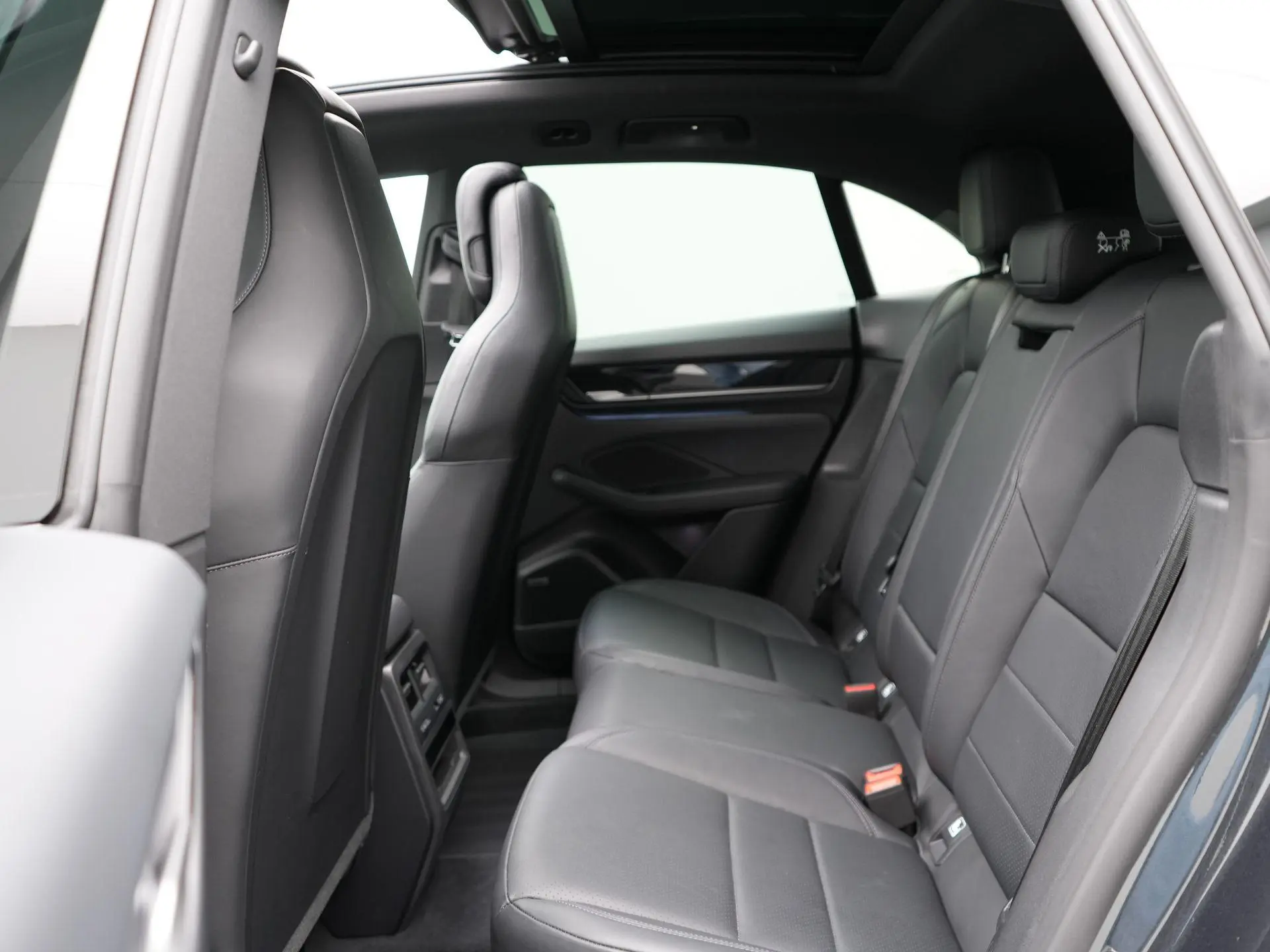 Macan 4