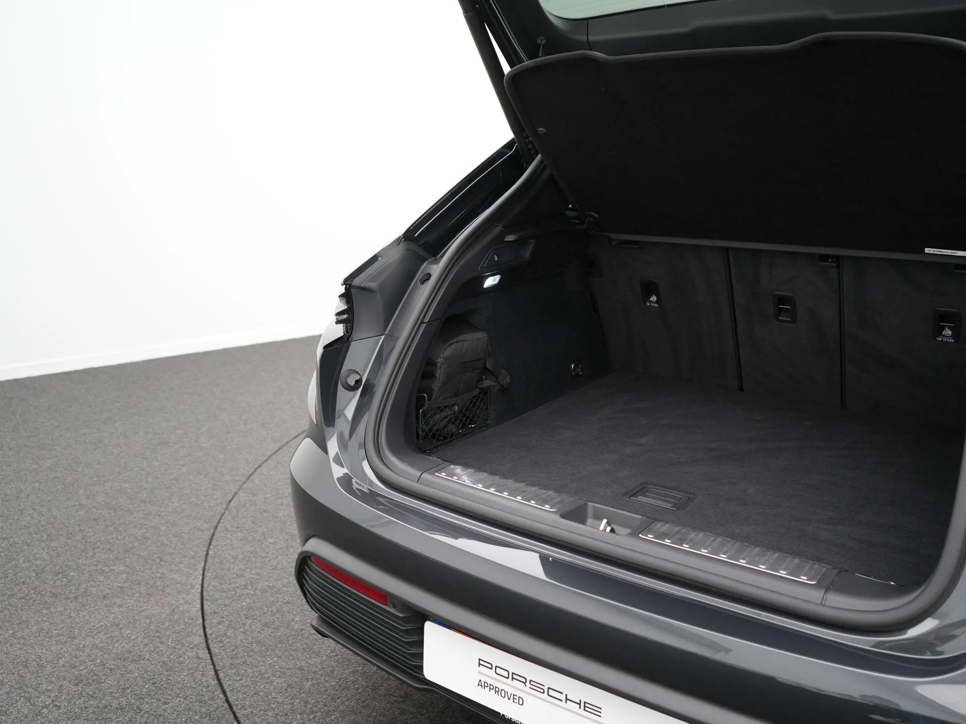 Macan 4