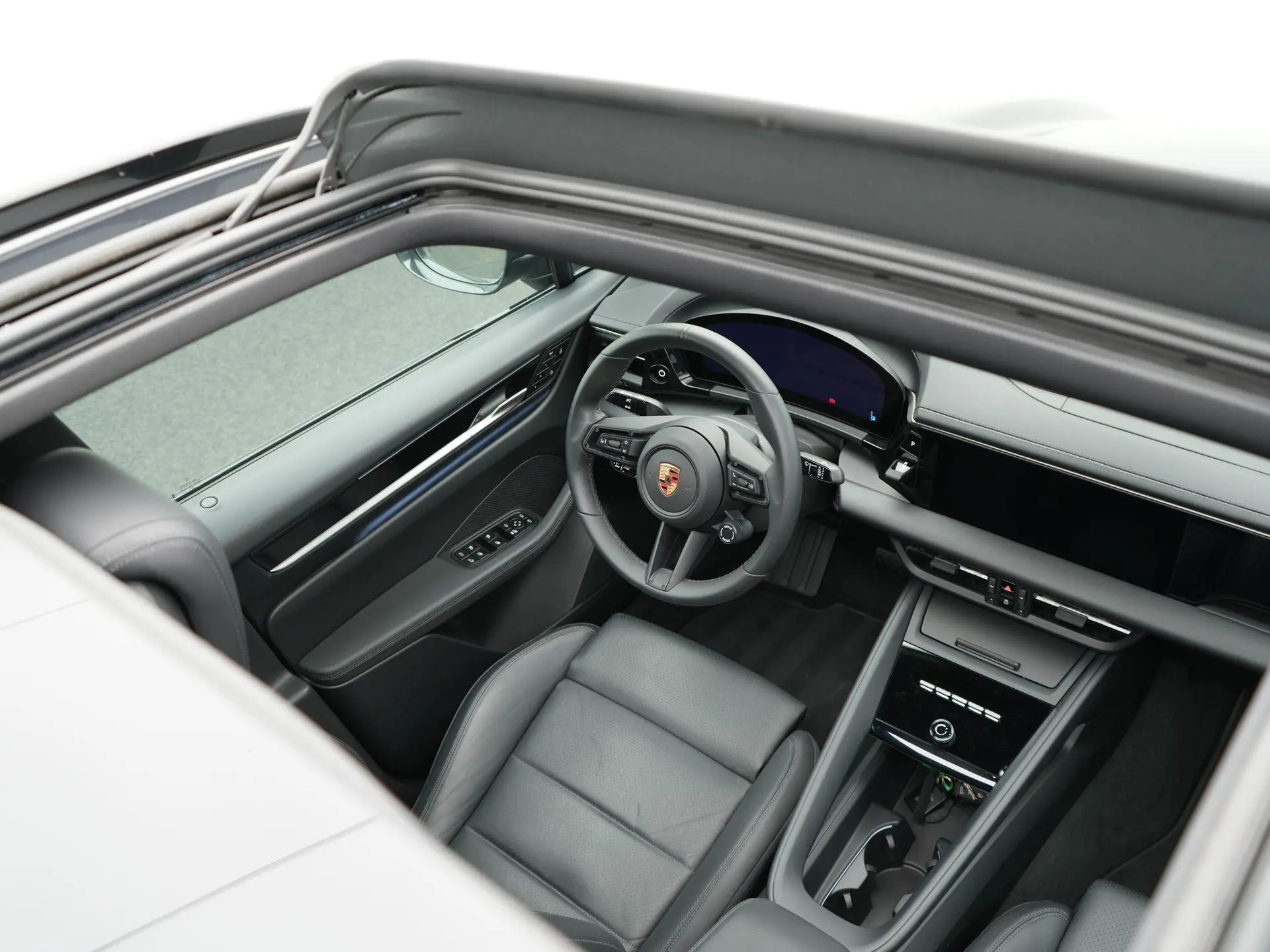 Macan 4