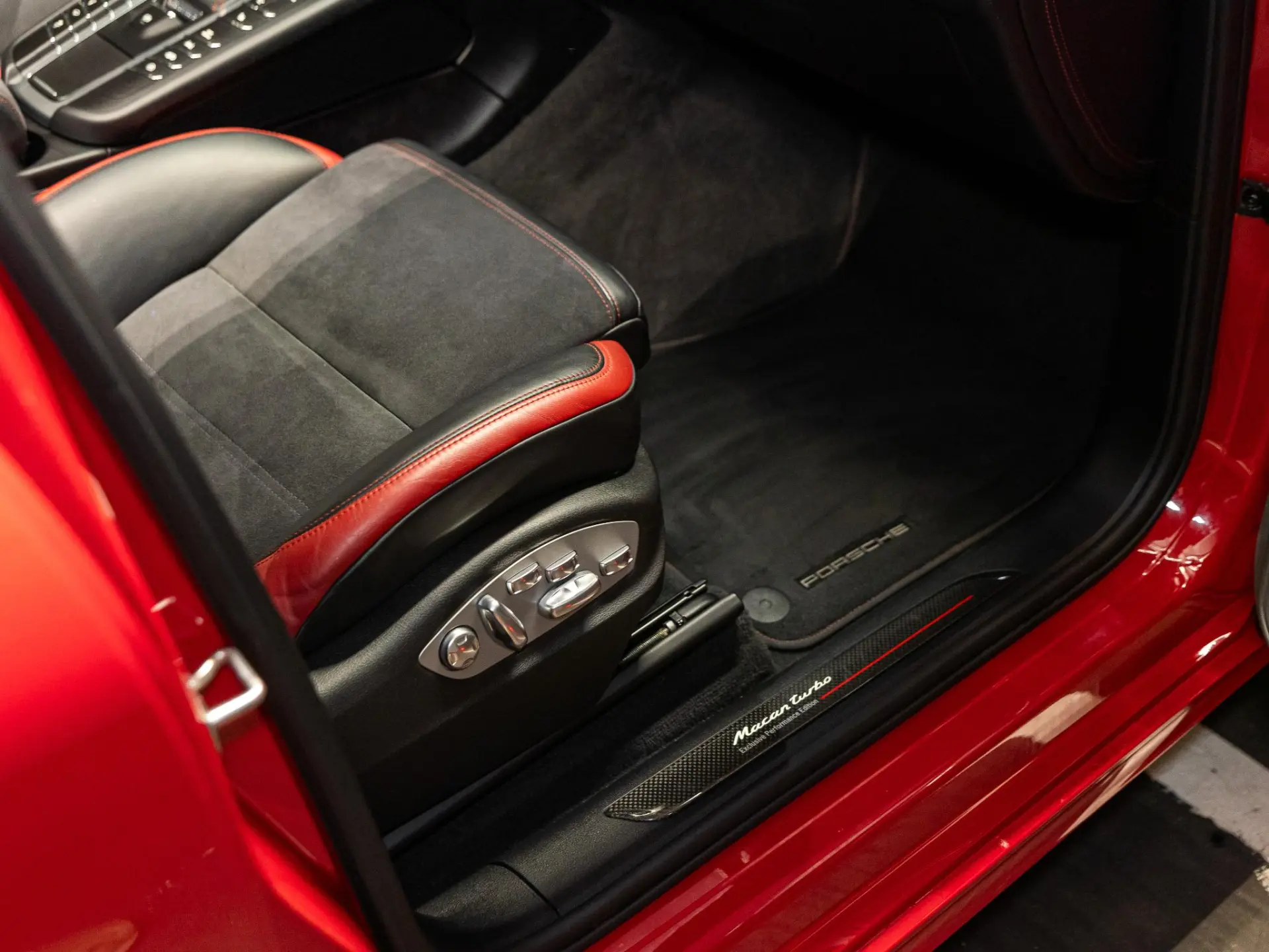 Macan Turbo Exclusive Performance Edition
