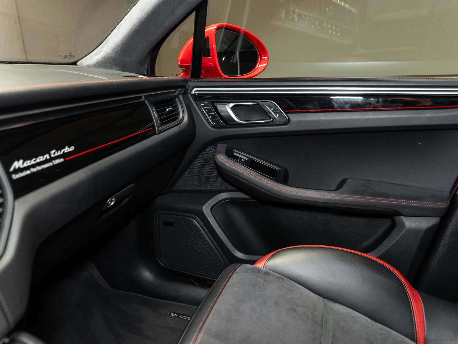 Macan Turbo Exclusive Performance Edition