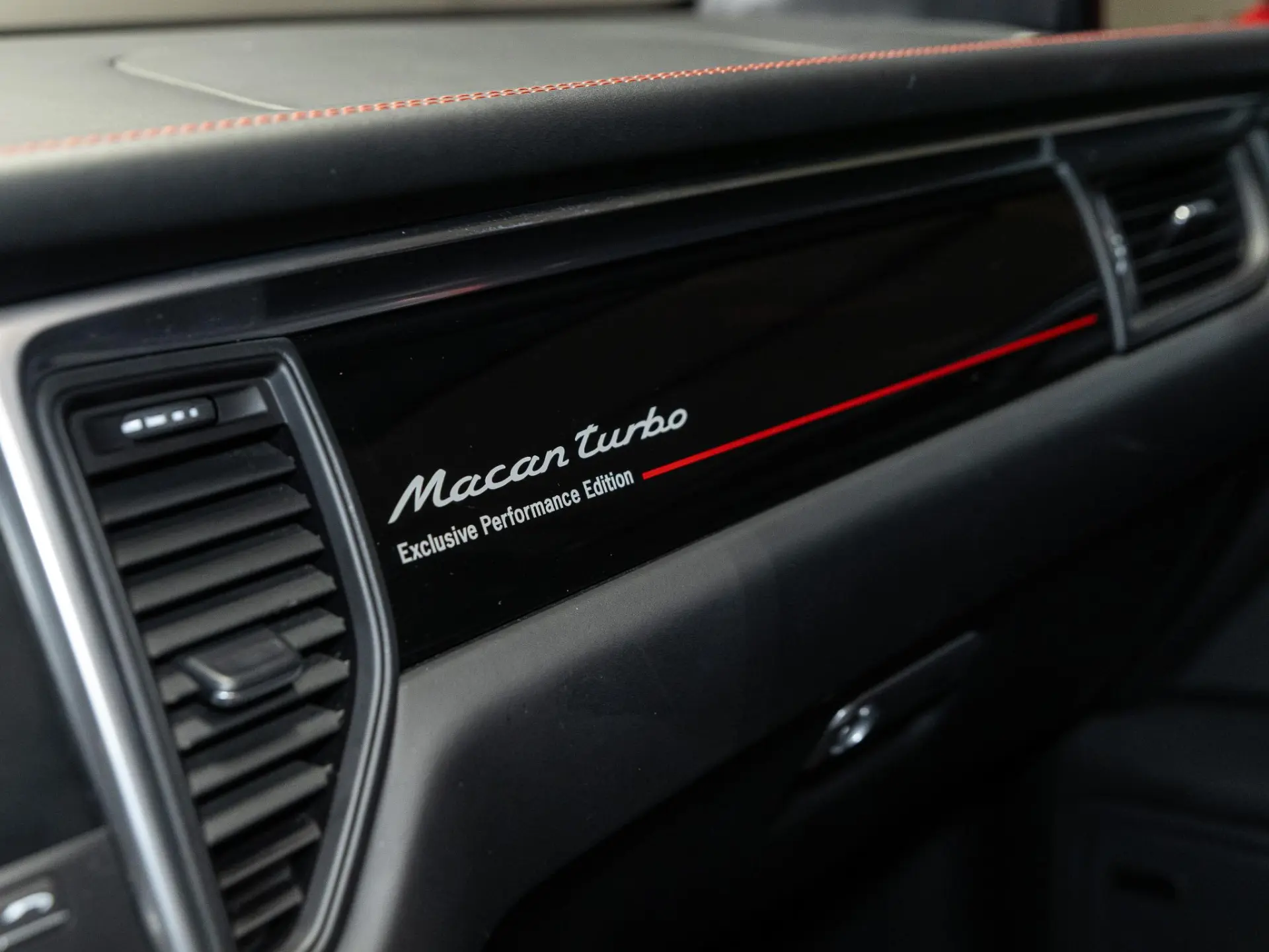 Macan Turbo Exclusive Performance Edition