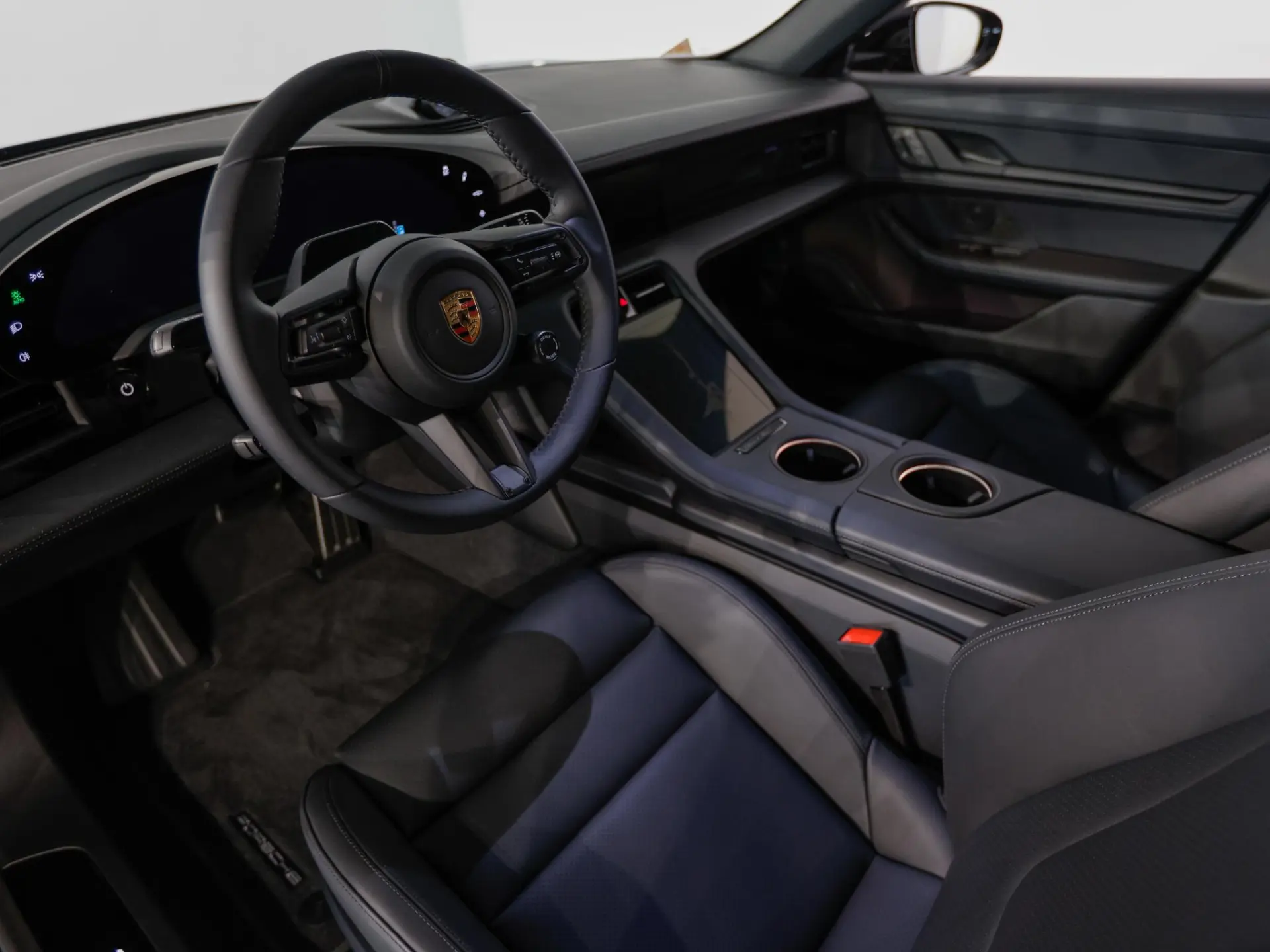 Taycan Black Edition
