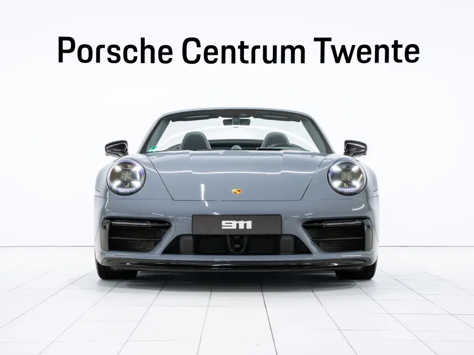 Porsche 911 Carrera 4 GTS Cabriolet