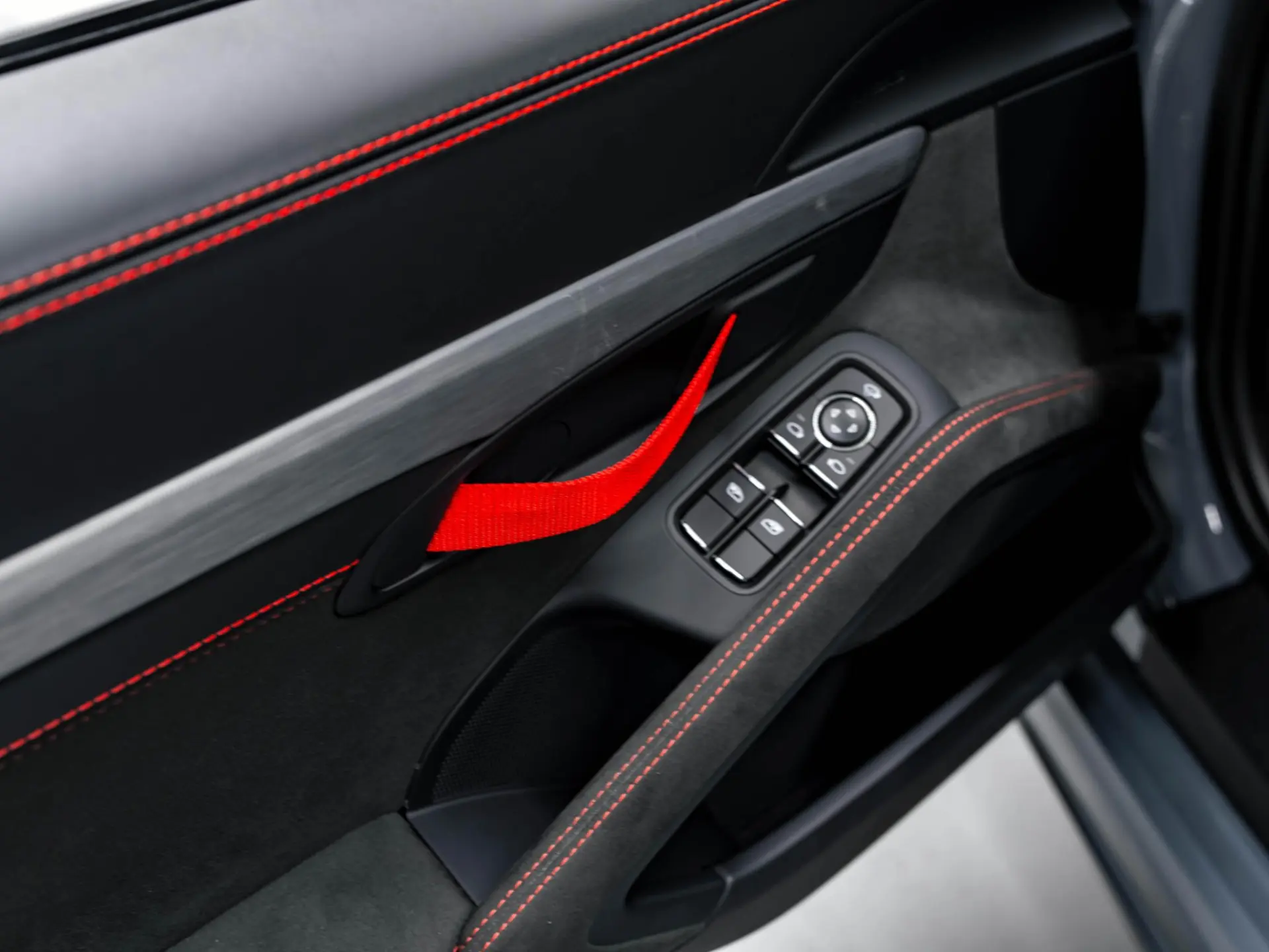 718 Cayman GT4