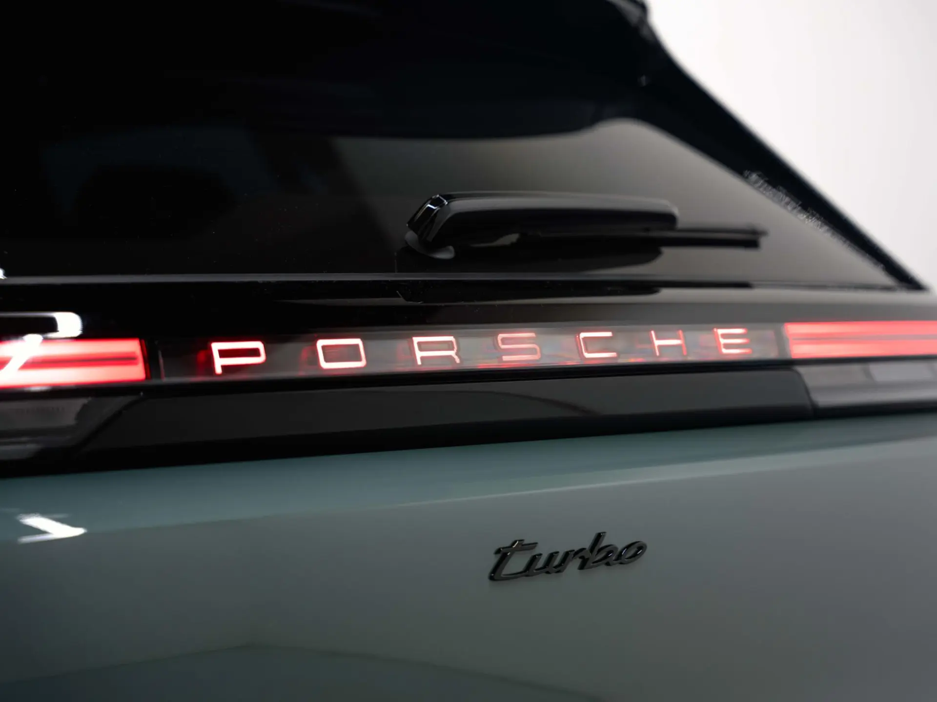 Cayenne Turbo Electric