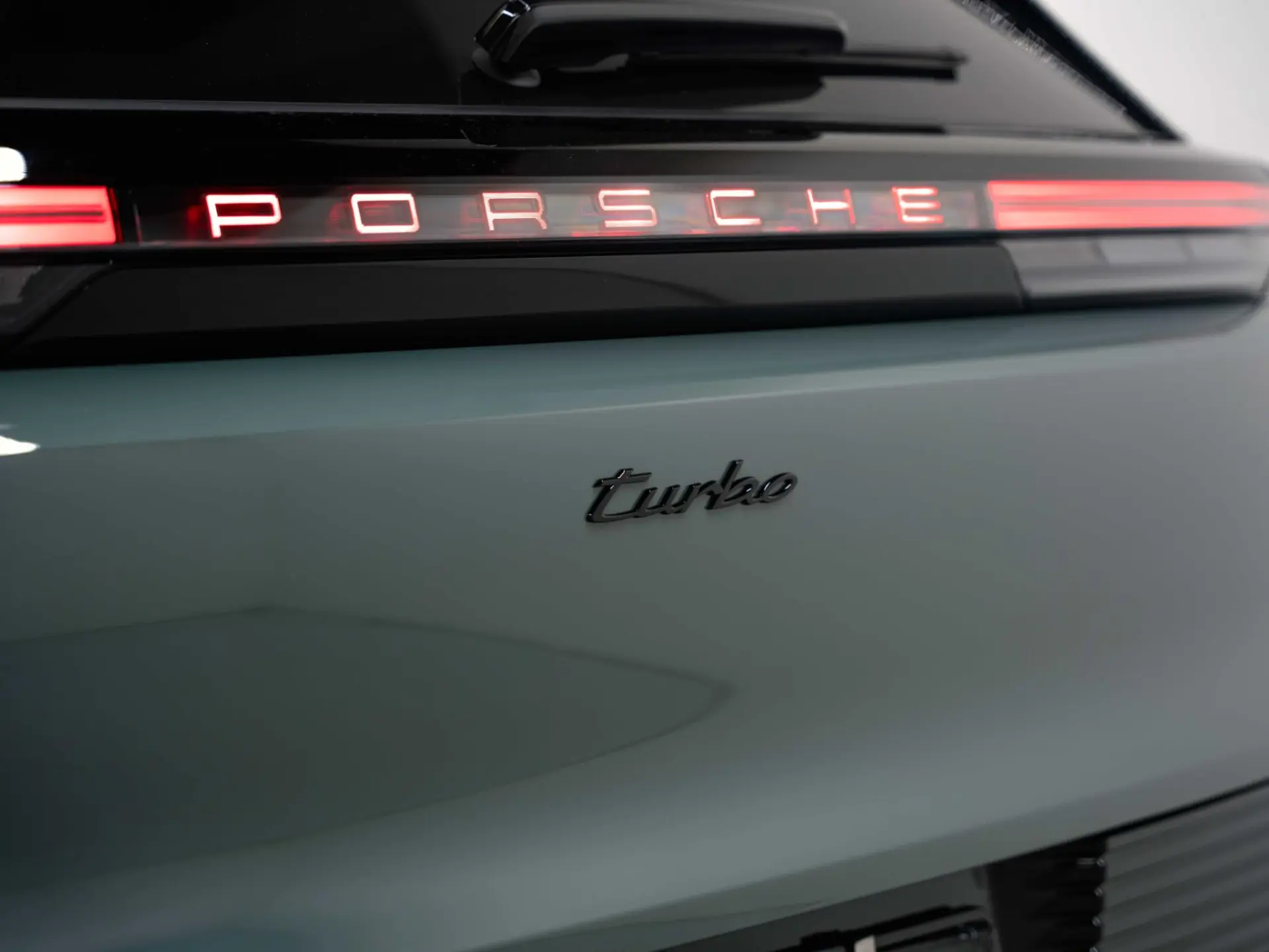 Cayenne Turbo Electric