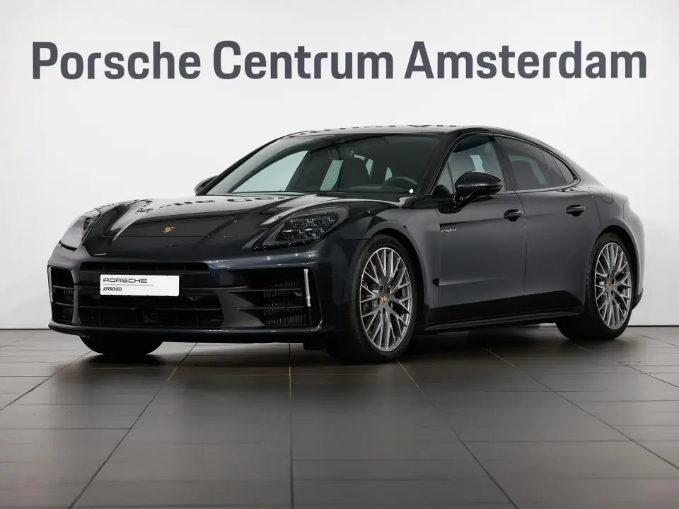 Porsche Panamera 4