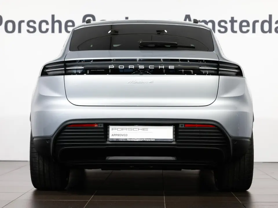 Macan 4