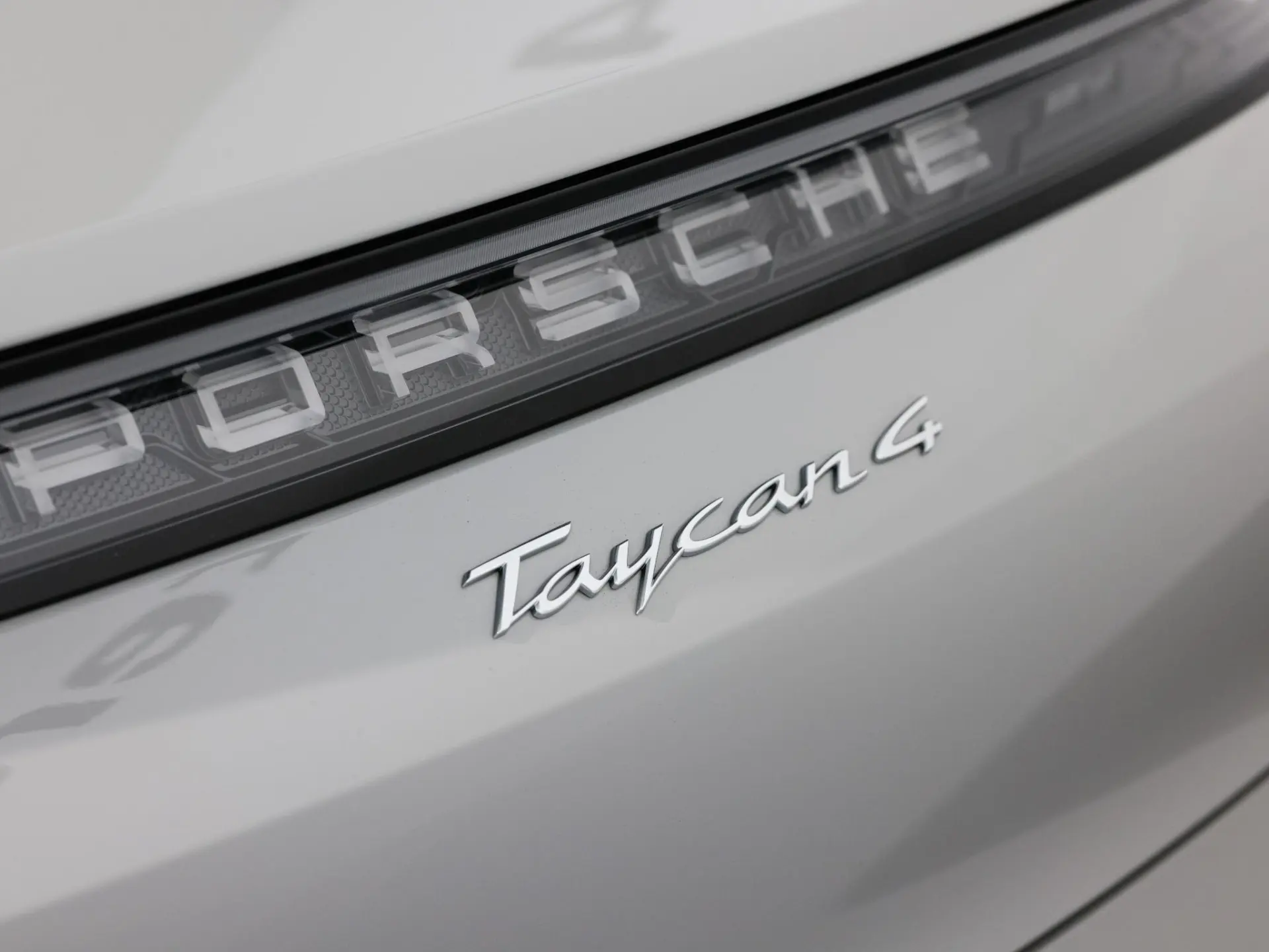 Taycan 4 Cross Turismo