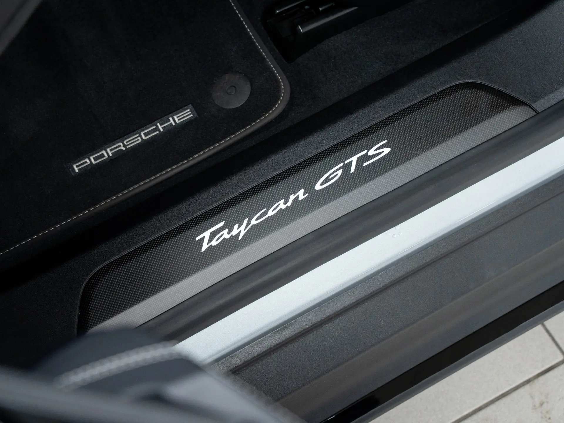 Taycan GTS