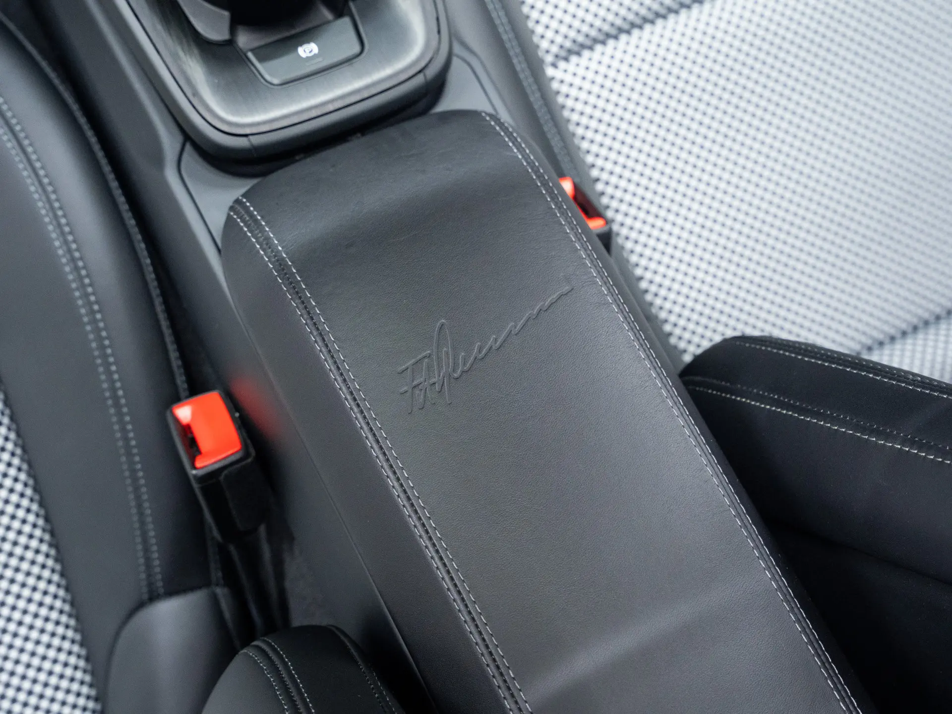 911 Targa 4 GTS Edition 50 Years Porsche Design