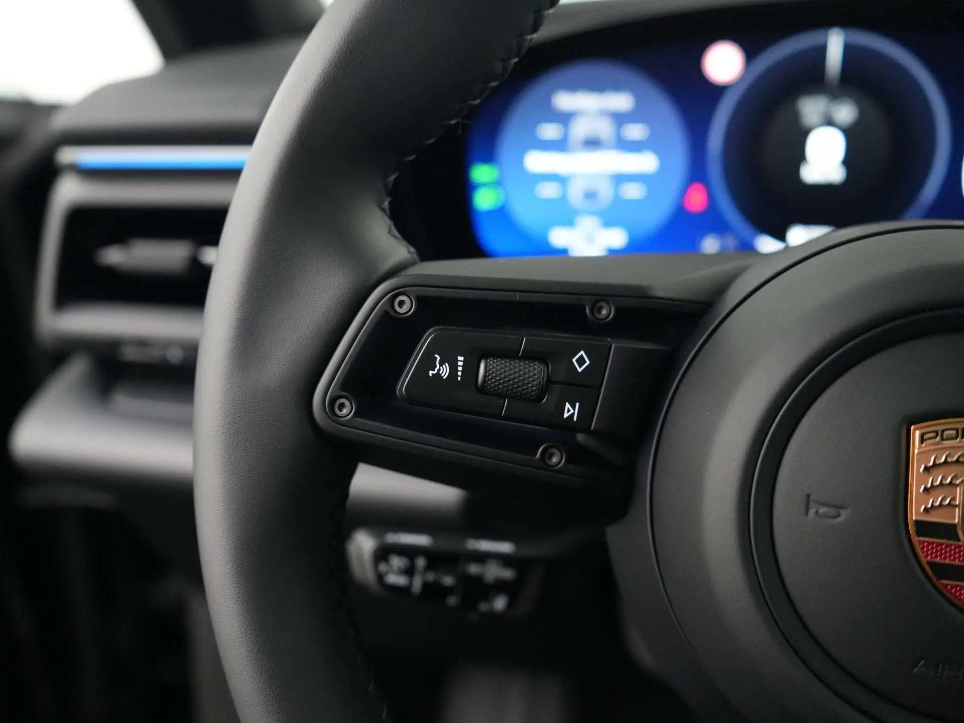 Macan 4
