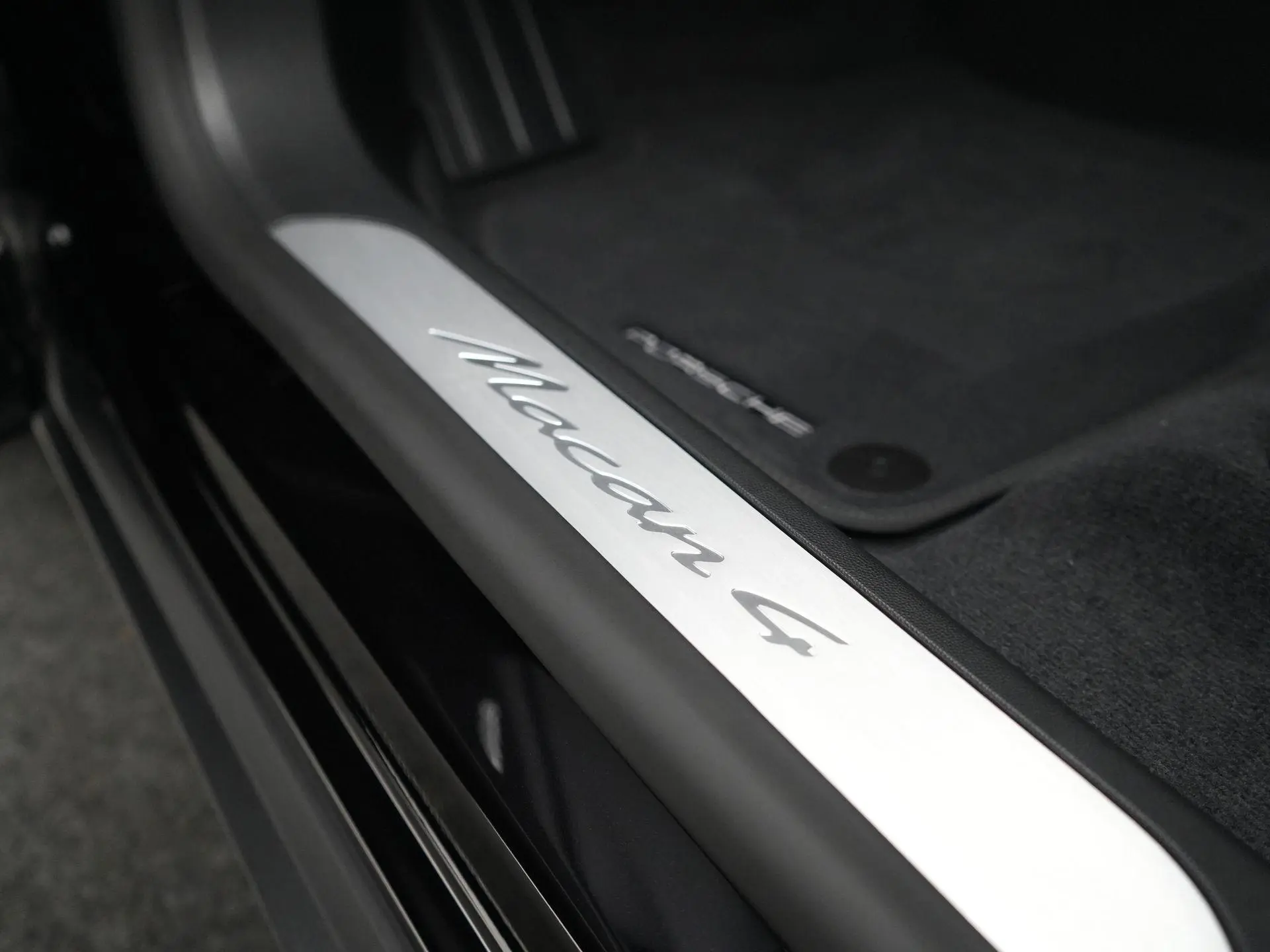 Macan 4