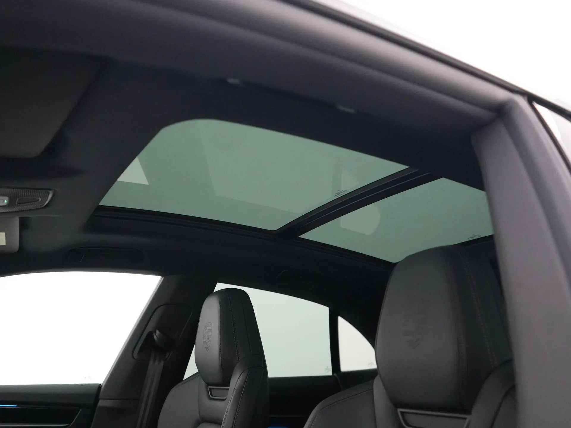 Macan 4